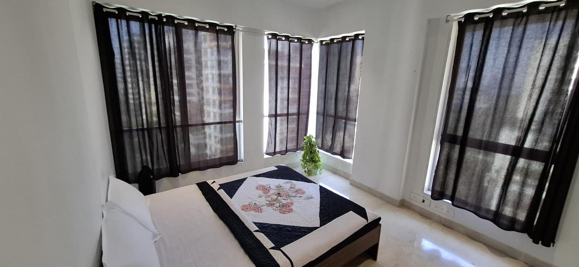 Easy Apartment *