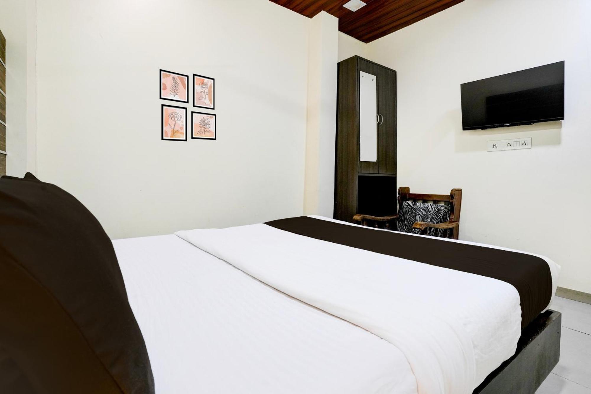 Hotel O Golden Sagar Mumbai