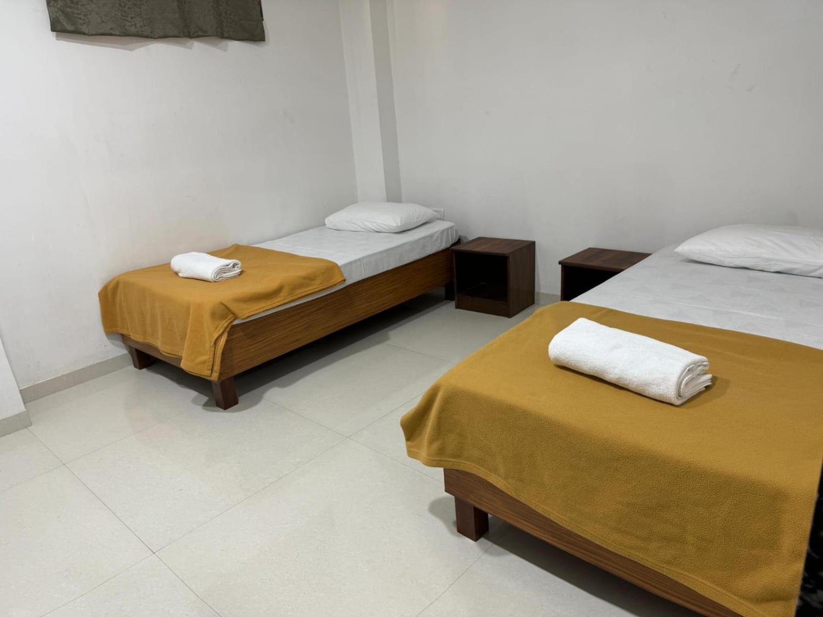Luxurious 4bhk In Kandivli Spacious Scenic And Family Friendly Apartamento