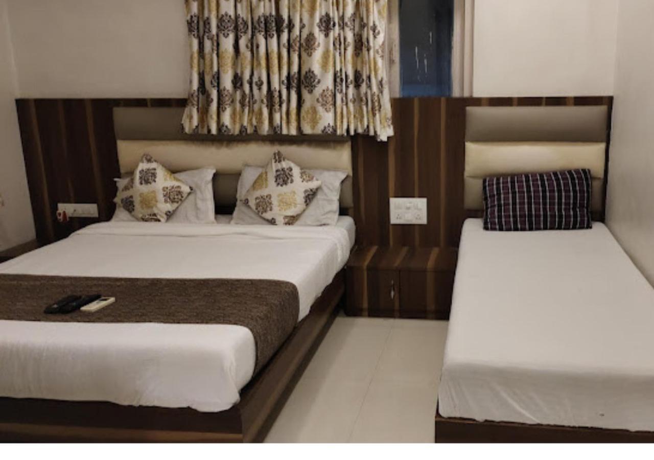 Golden Palms Hotel Mumbai