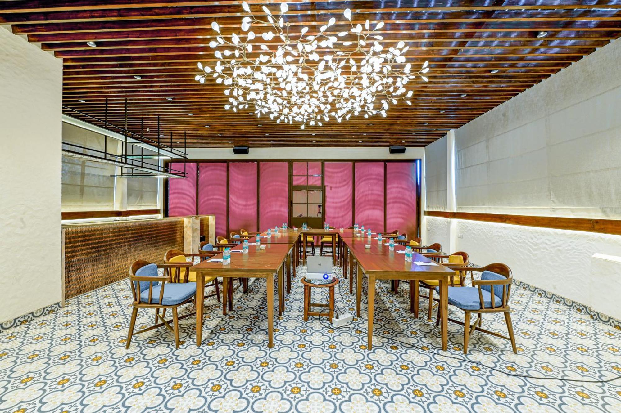 Regal Enclave 3* Mumbai