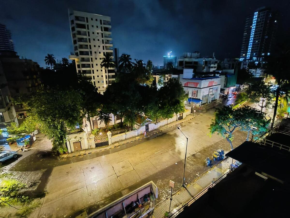 Bandra View 2bhk At Hill Road *