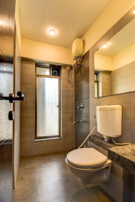 Apartment 1 Private Bedroom In A 2bhk Near Bkc Kalina *