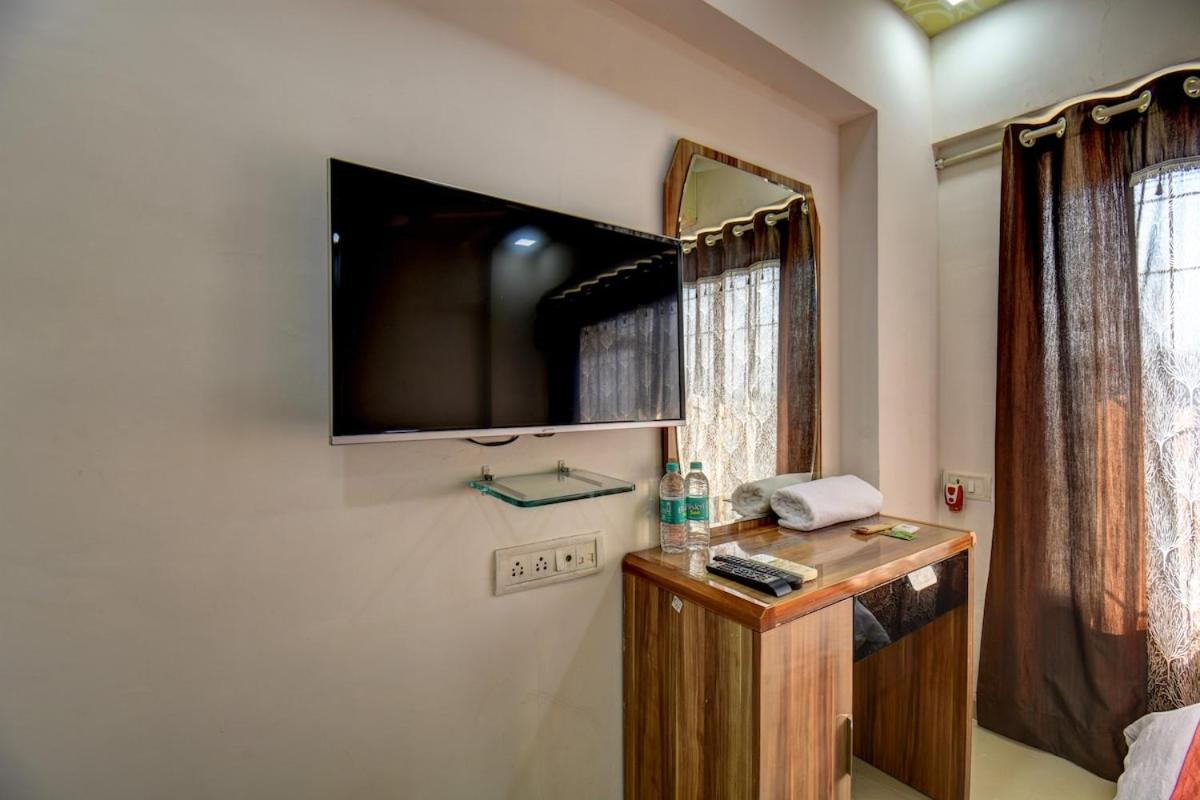 Modern 2bhk Pluto In Powai Apartment Mumbai