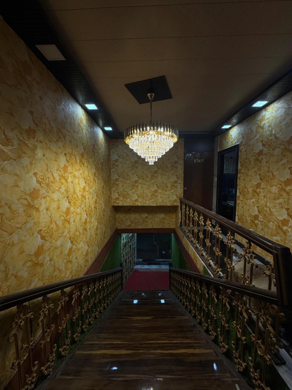 Hotel Sunset Avenue Mumbai