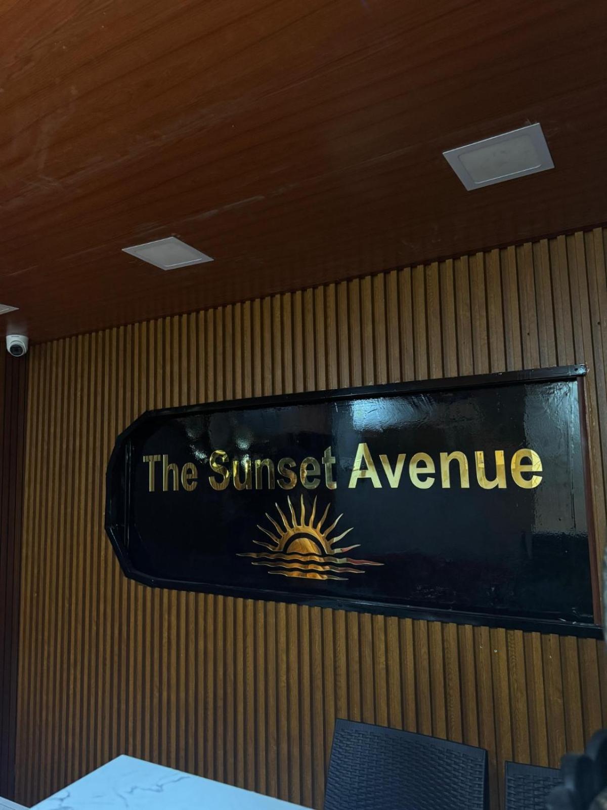 Sunset Avenue Hotel Mumbai