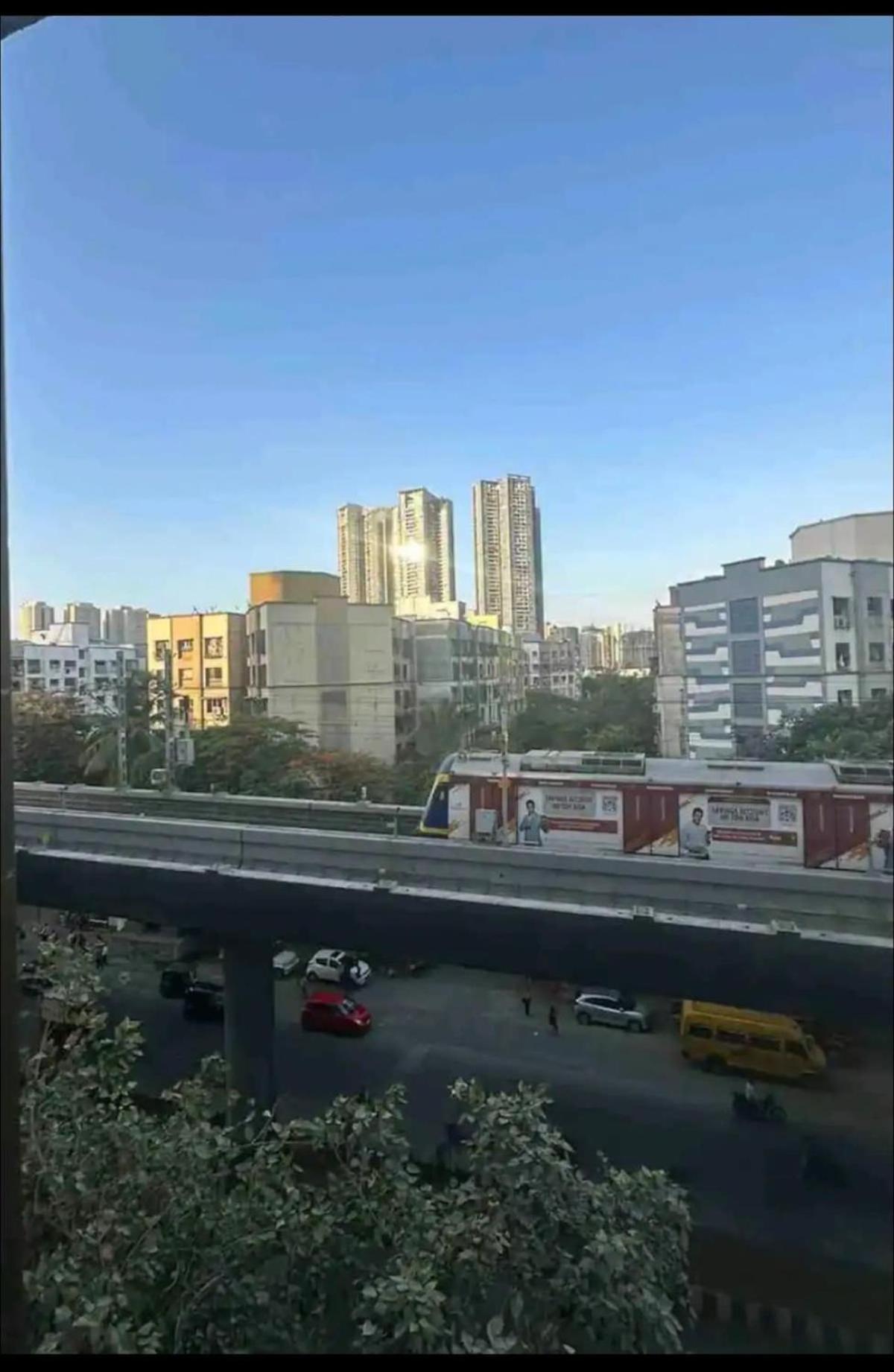 Pixiestays Smart Tv, Ac, Wifi 602, 1bhk Andheri Apartment