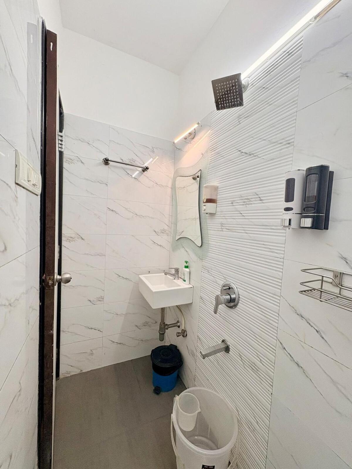 Apartment 105 Bhamala House, Near Boojee Cafe, Kantwadi, Bandra West *