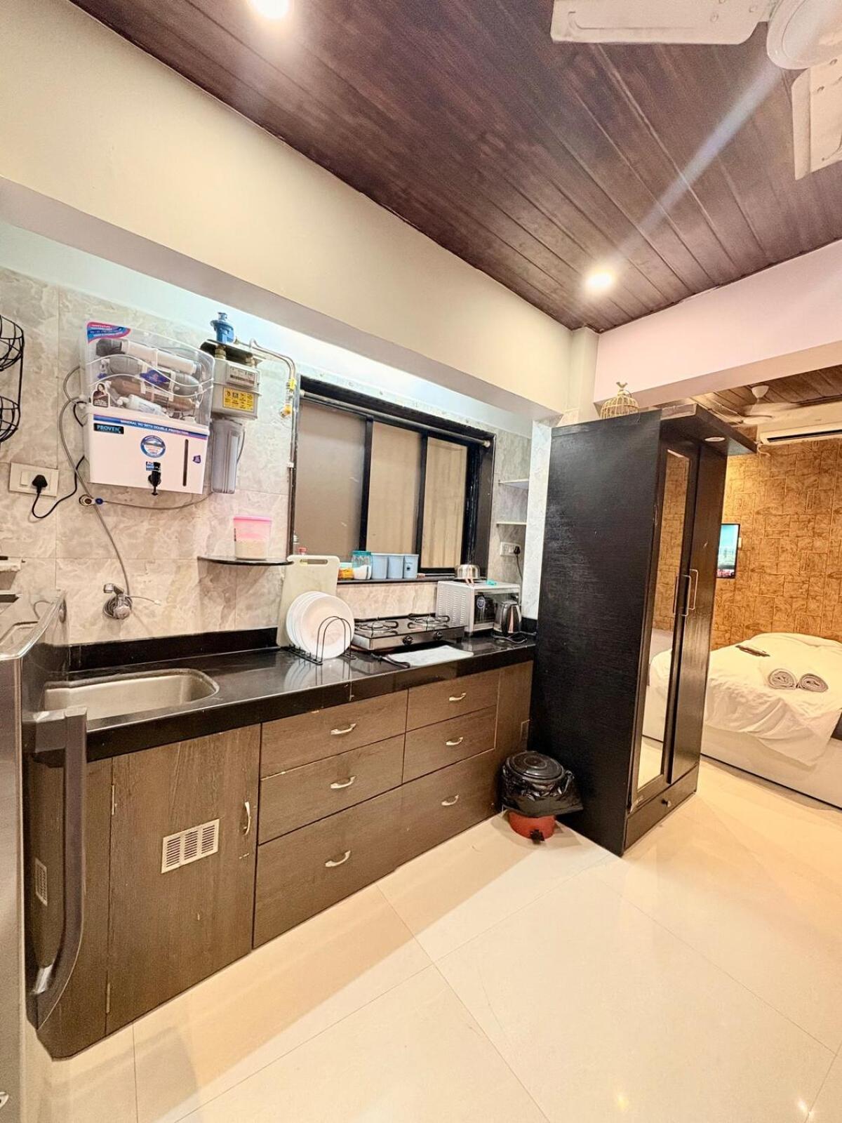Apartment 105 Bhamala House, Near Boojee Cafe, Kantwadi, Bandra West Mumbai