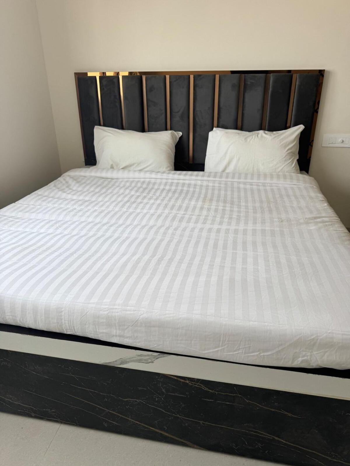 Apartment Pixiestays 2bhk Malad West Mumbai