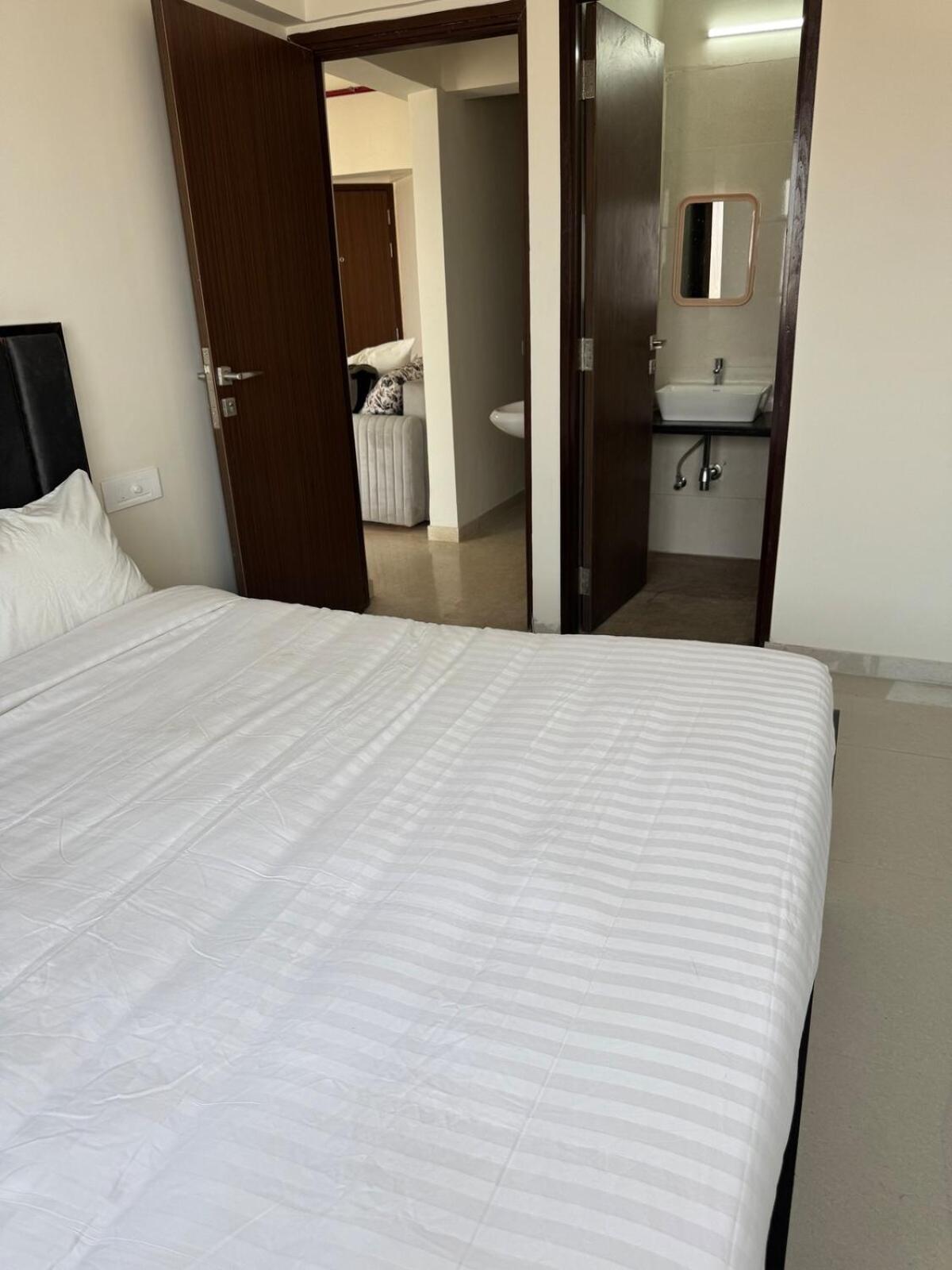 Pixiestays 2bhk Malad West Apartment