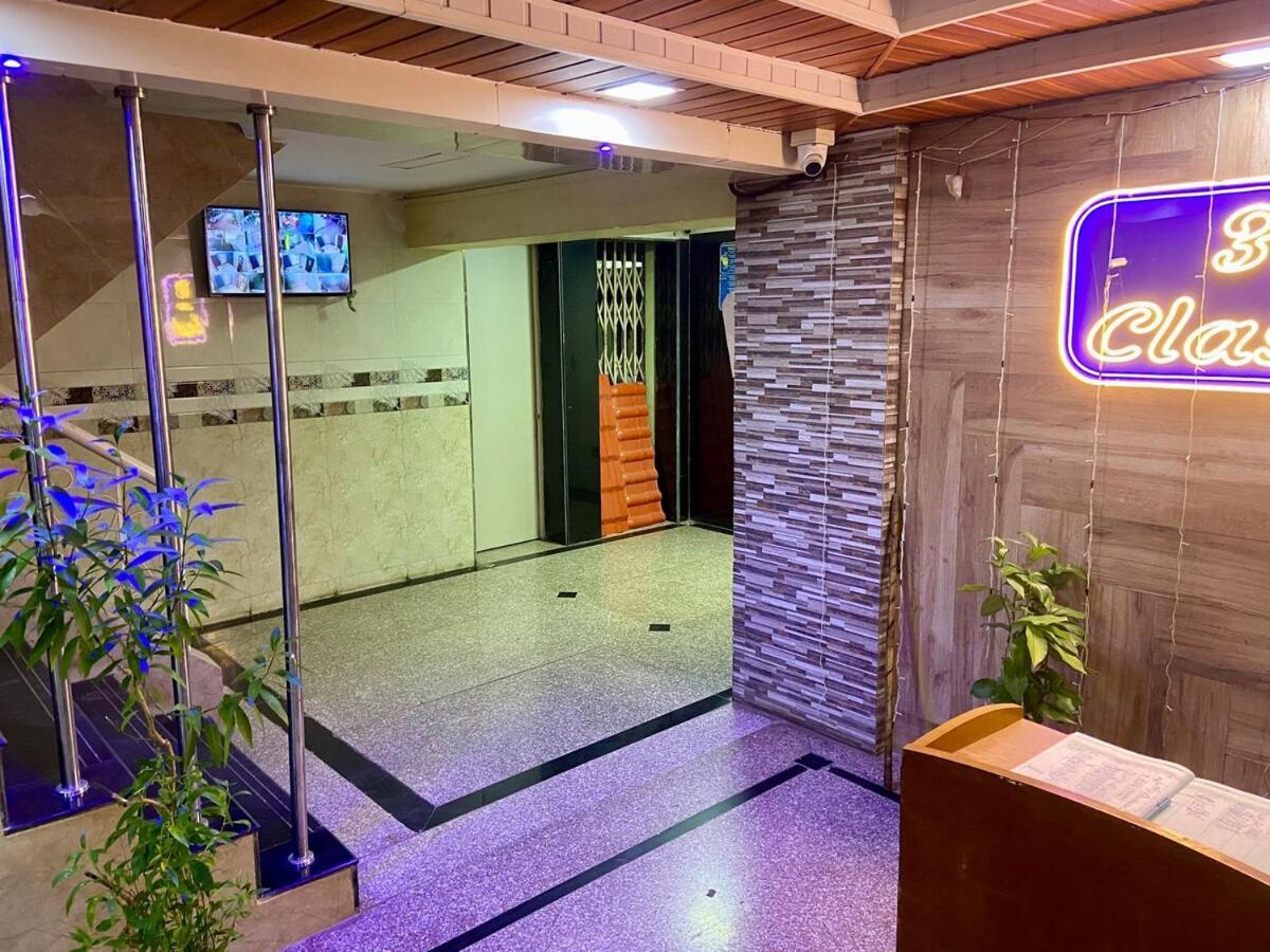 Apartment 1bhk Available At New Link Road, Oshiwara Mumbai