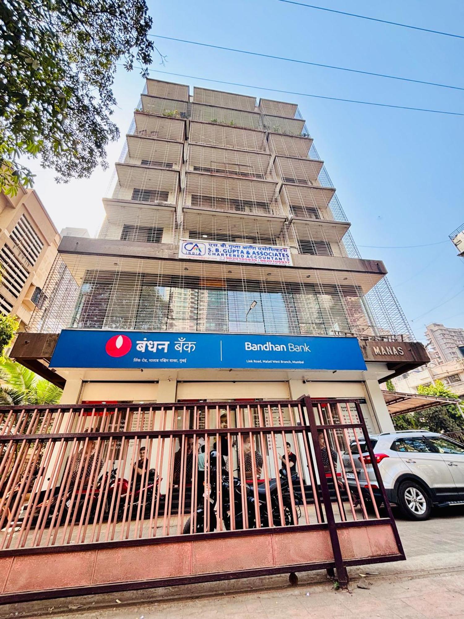 Hsquare Service Apartment Malad 3*