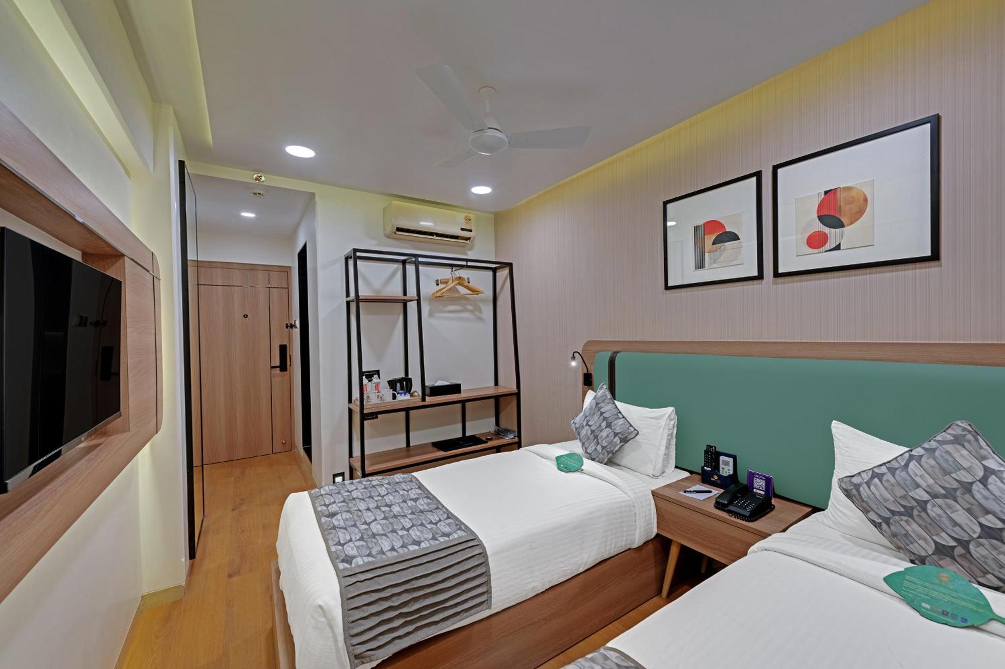 Click Andheri Midc 3*