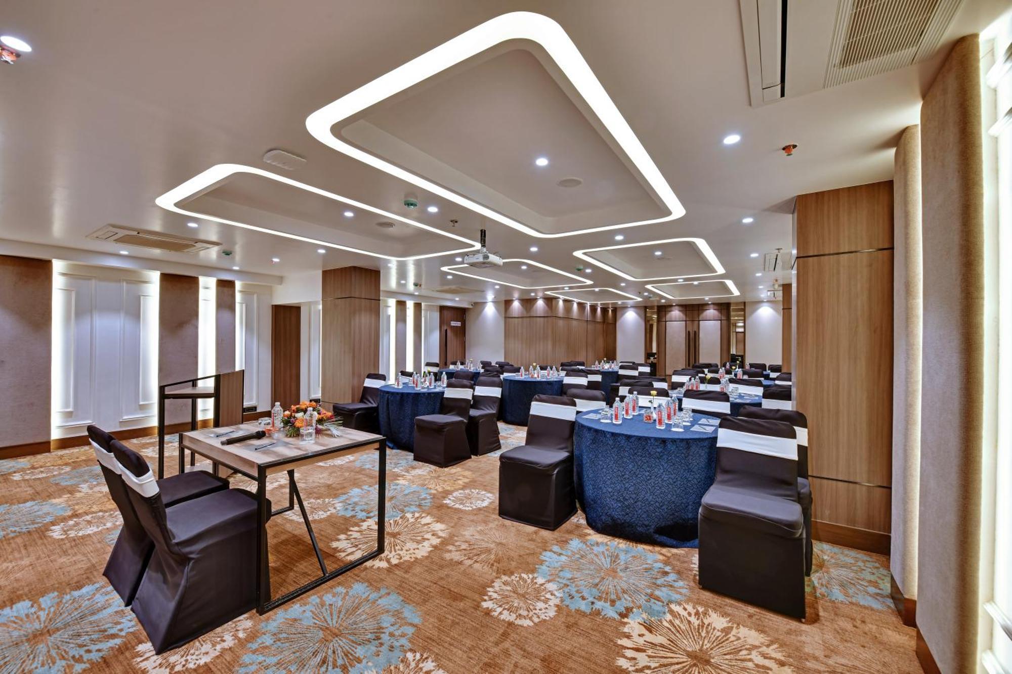 Hotel Click Andheri Midc Mumbai