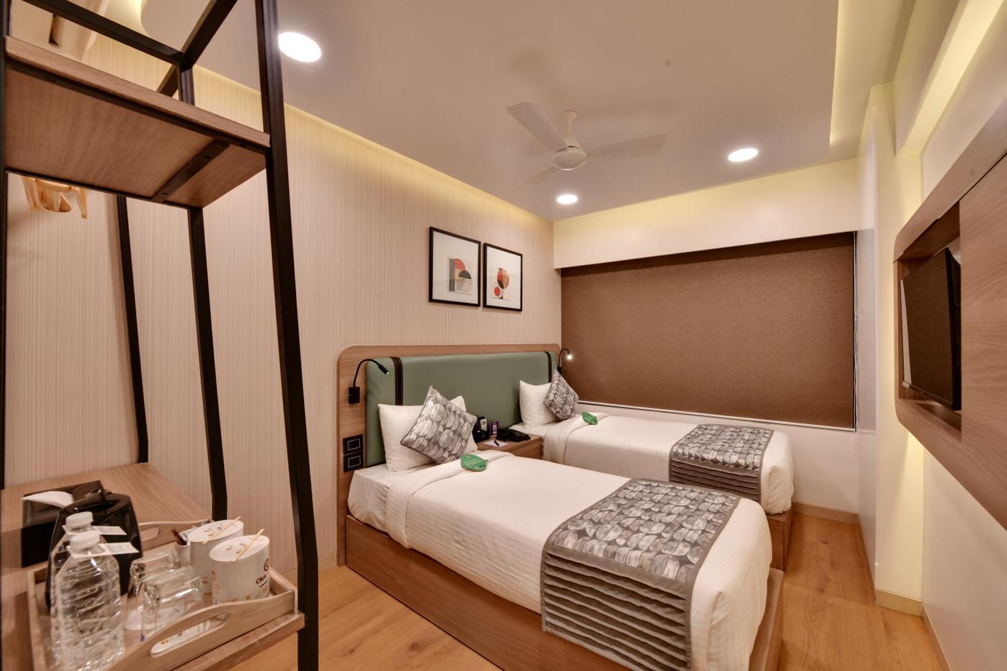 Click Andheri Midc 3*