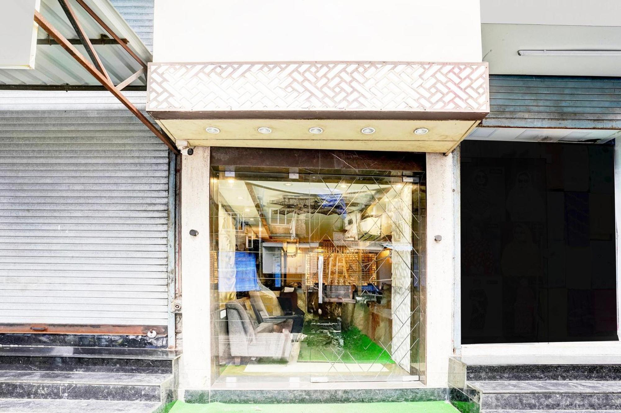 Super O Formerly Park Palace Bombaim