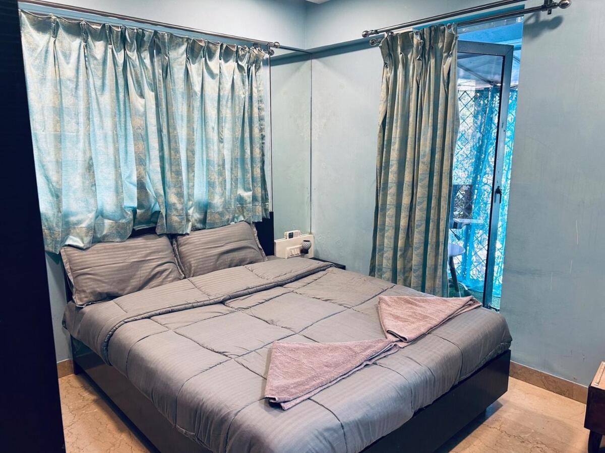 2bhk With Pvt Decks Near Sea * Mumbai
