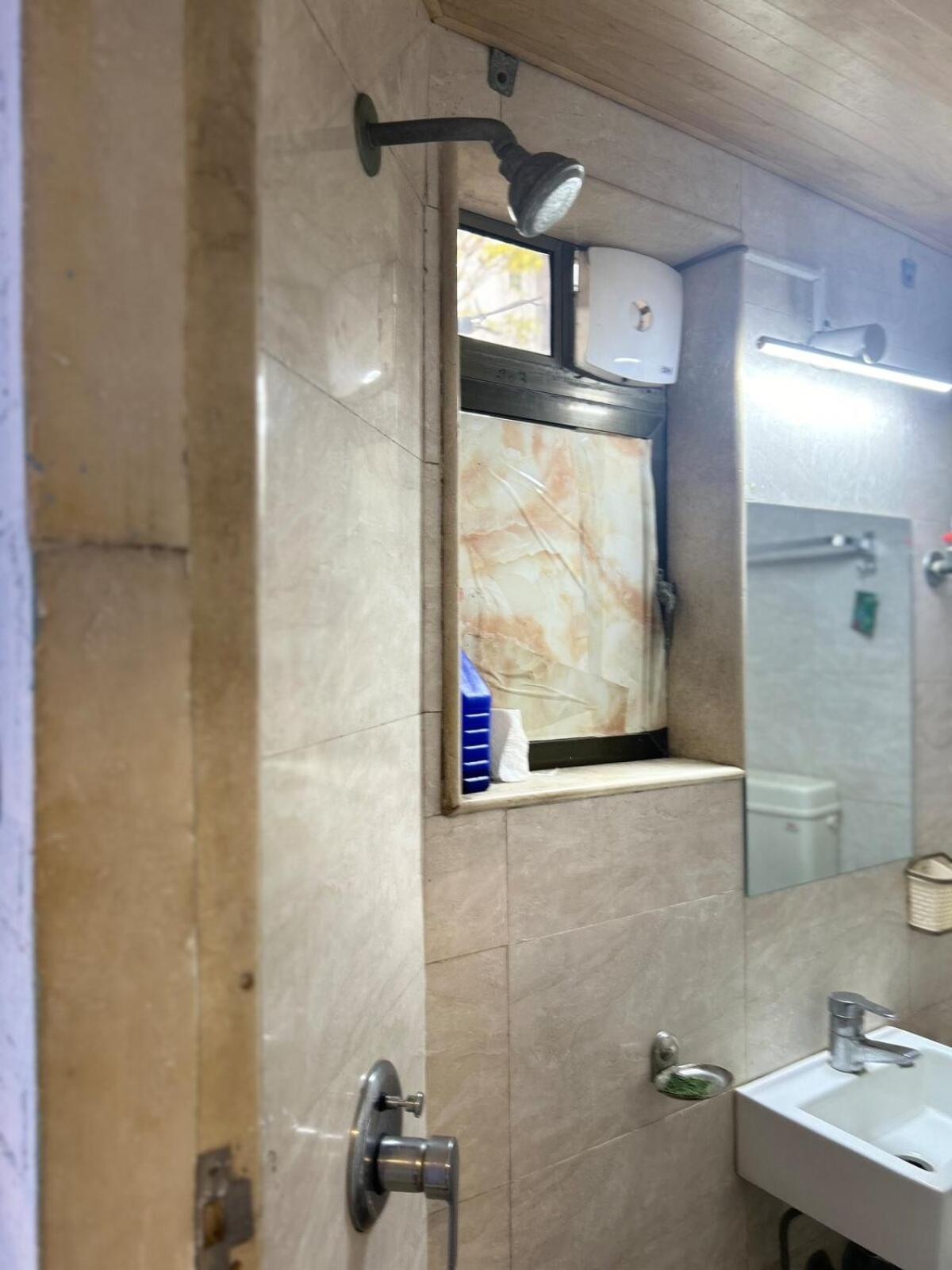 Apartment 2bhk With Pvt Decks Near Sea