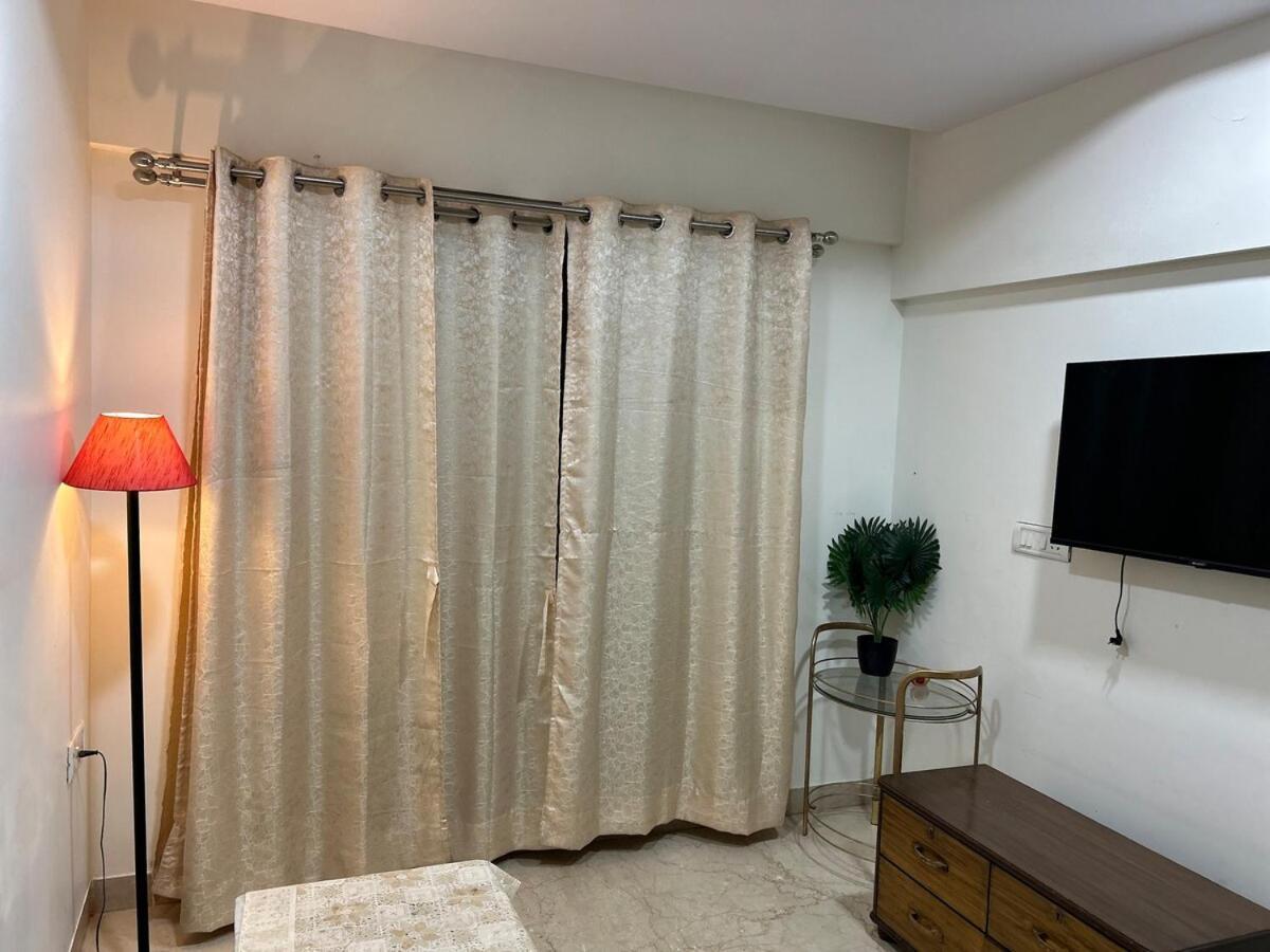 2bhk With Pvt Decks Near Sea Apartment *