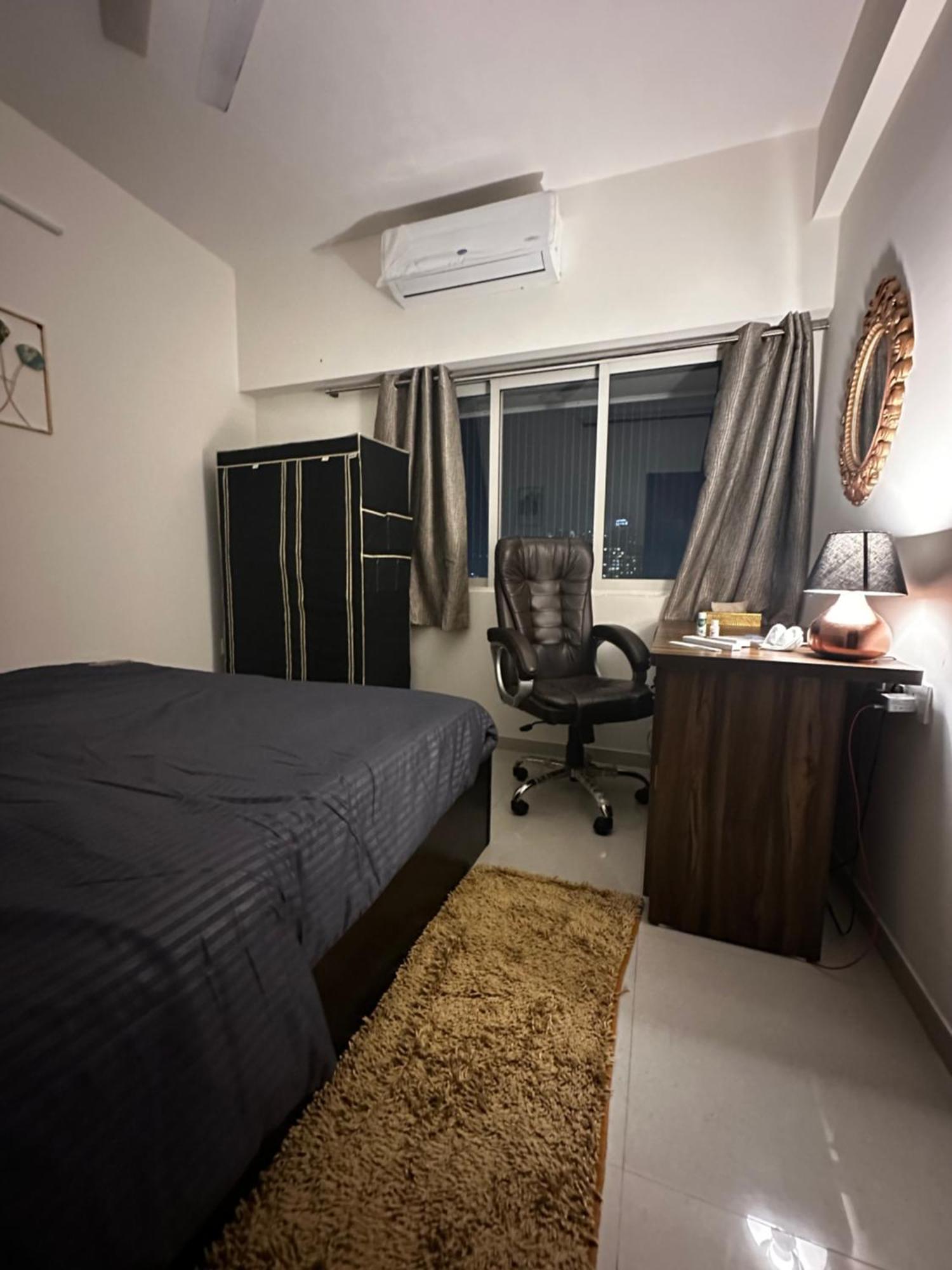2bhk Five Star In Malad East West We Highway *