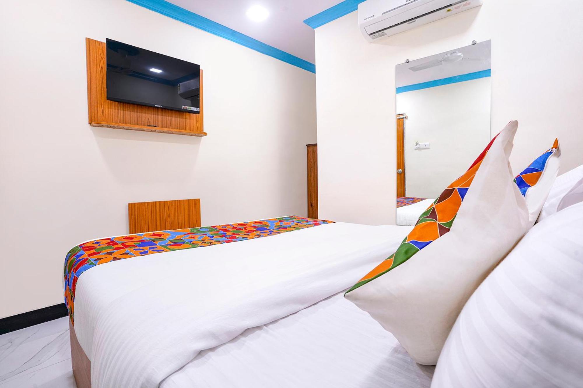 Fabexpress Raj Palace - 1 Km To Sakinaka Metro Hotel
