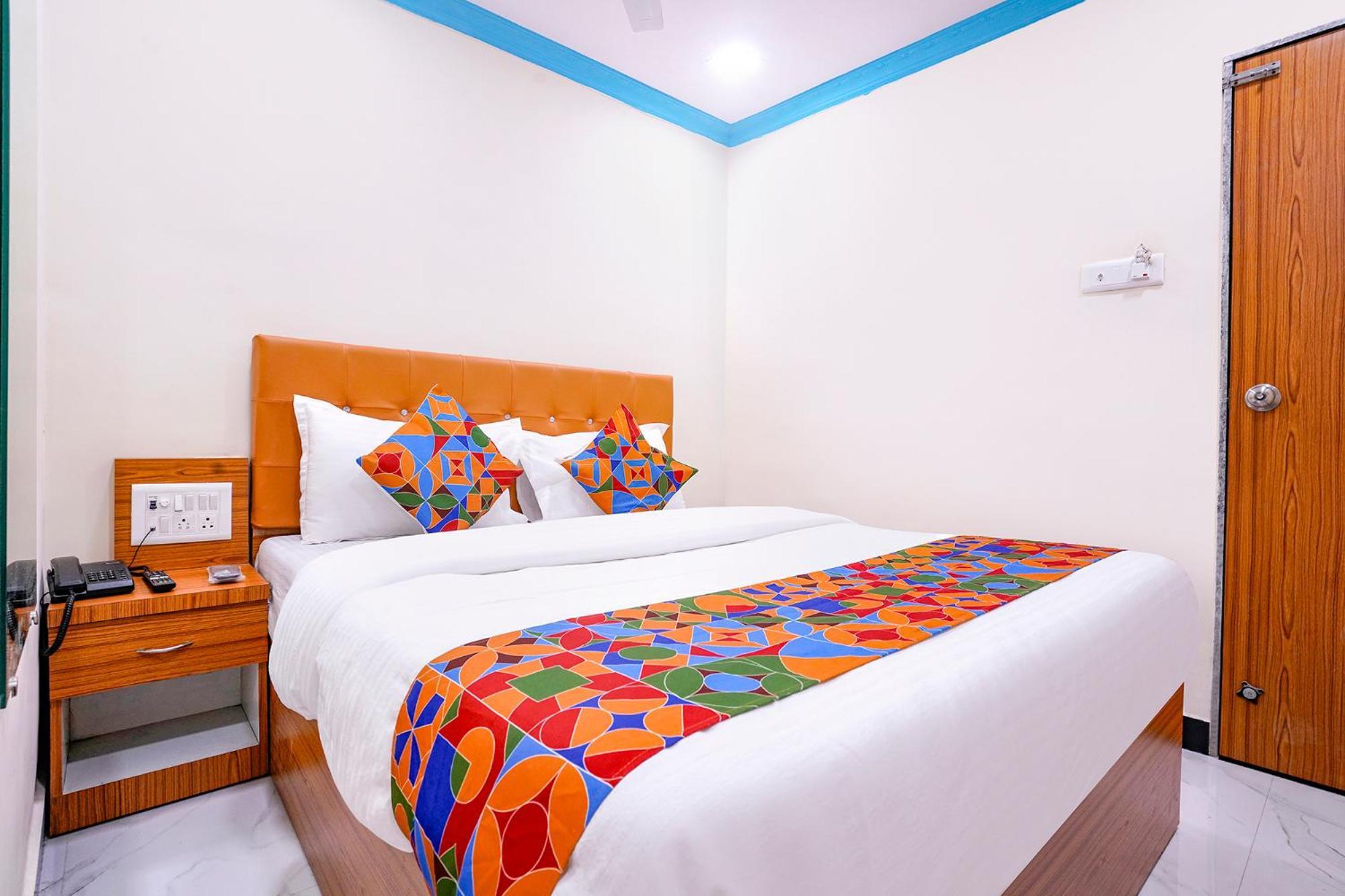 Hotel Fabexpress Raj Palace - 1 Km To Sakinaka Metro
