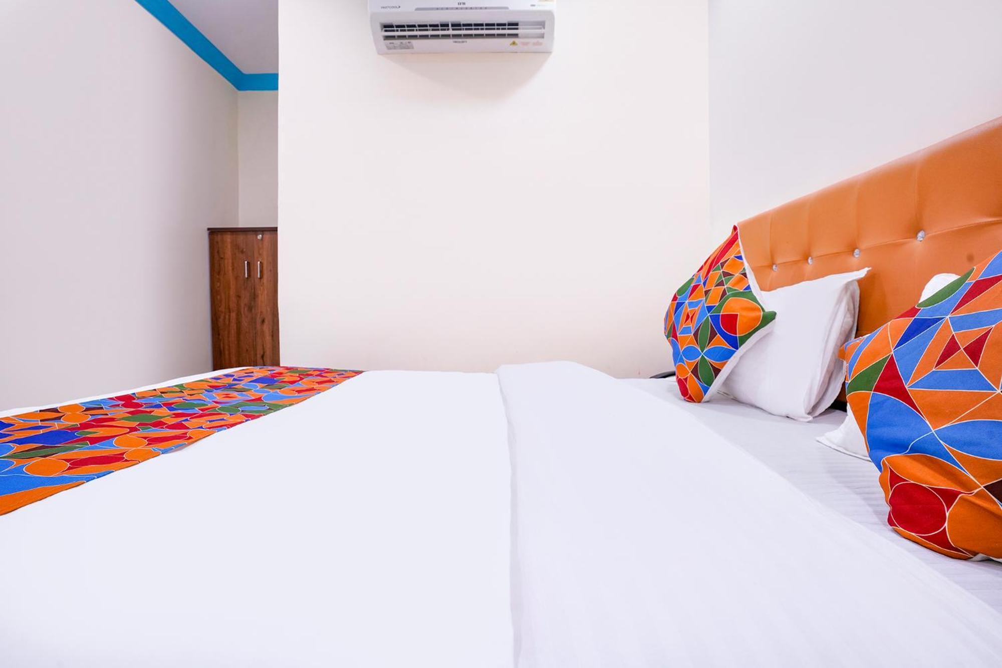 Fabexpress Raj Palace - 1 Km To Sakinaka Metro