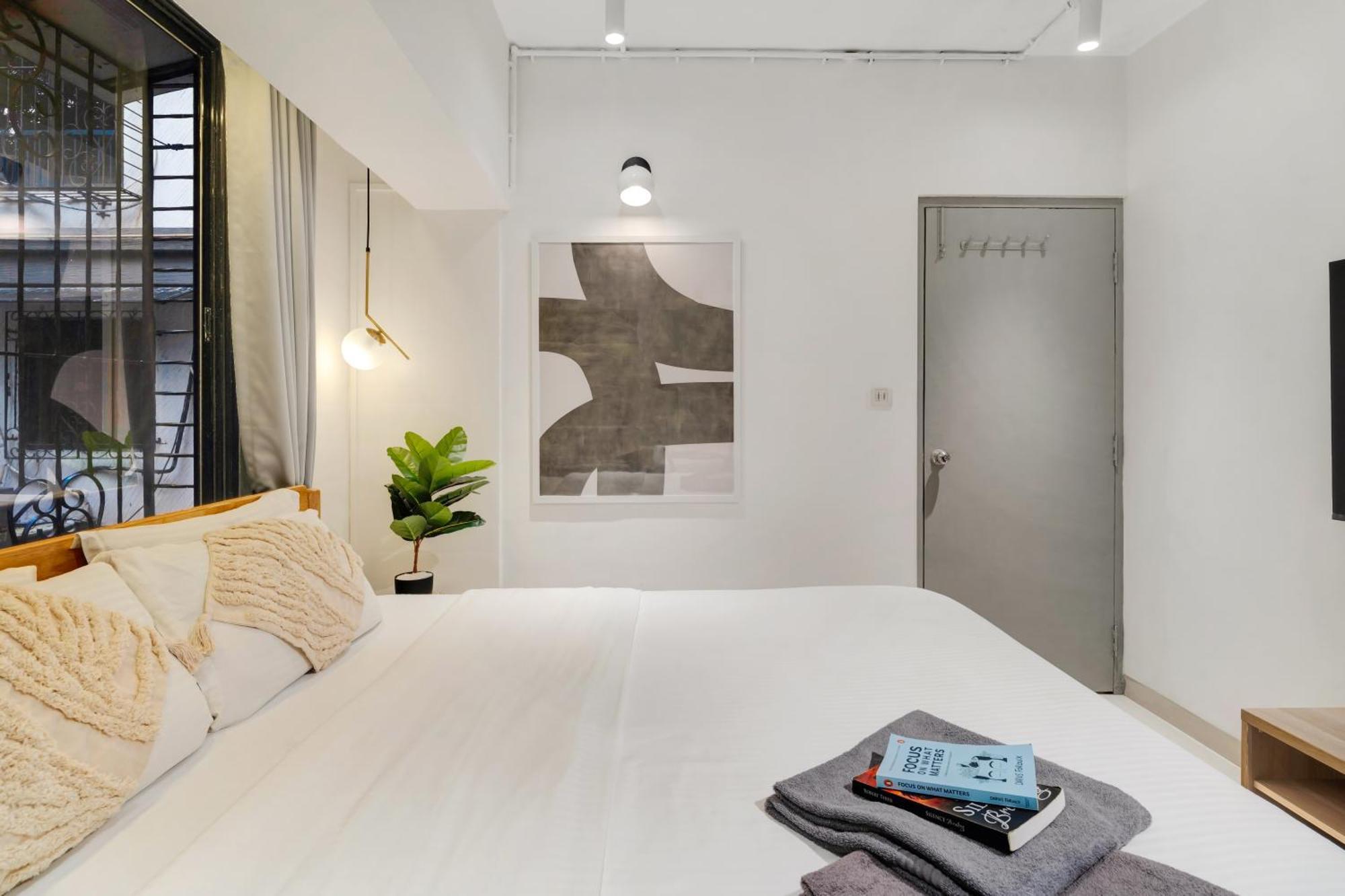 Nest 1bhk Bandra W By The Company Apartment