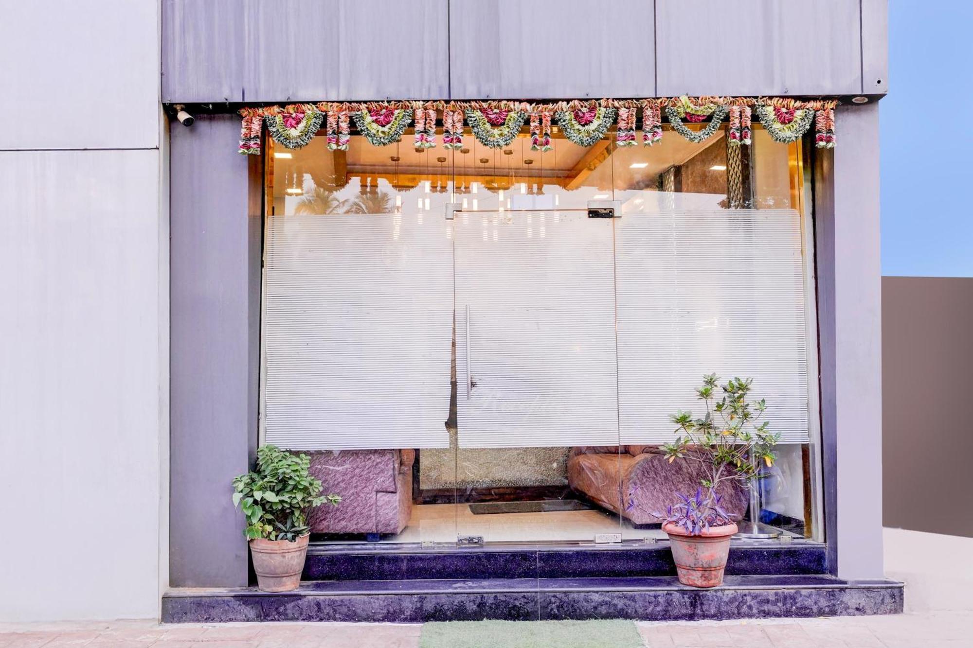 Super Collection O Asalpha Near International Airport 3* Mumbai