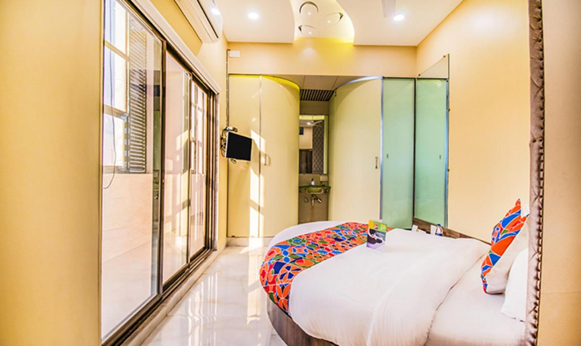 Fabhotel Seven Hills - Nr International Airport Hotel Bombaim