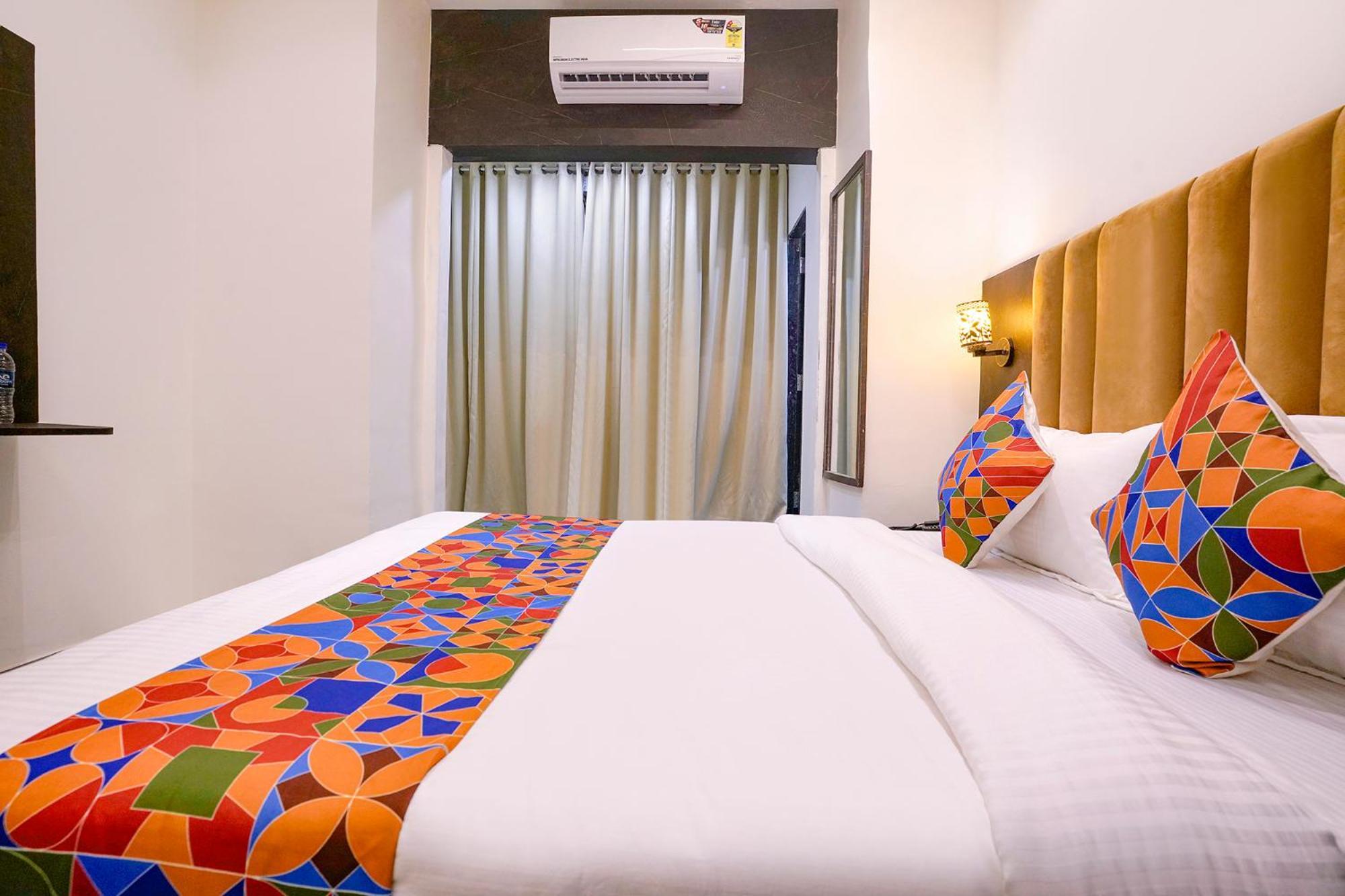 Fabhotel Gateway Hotel
