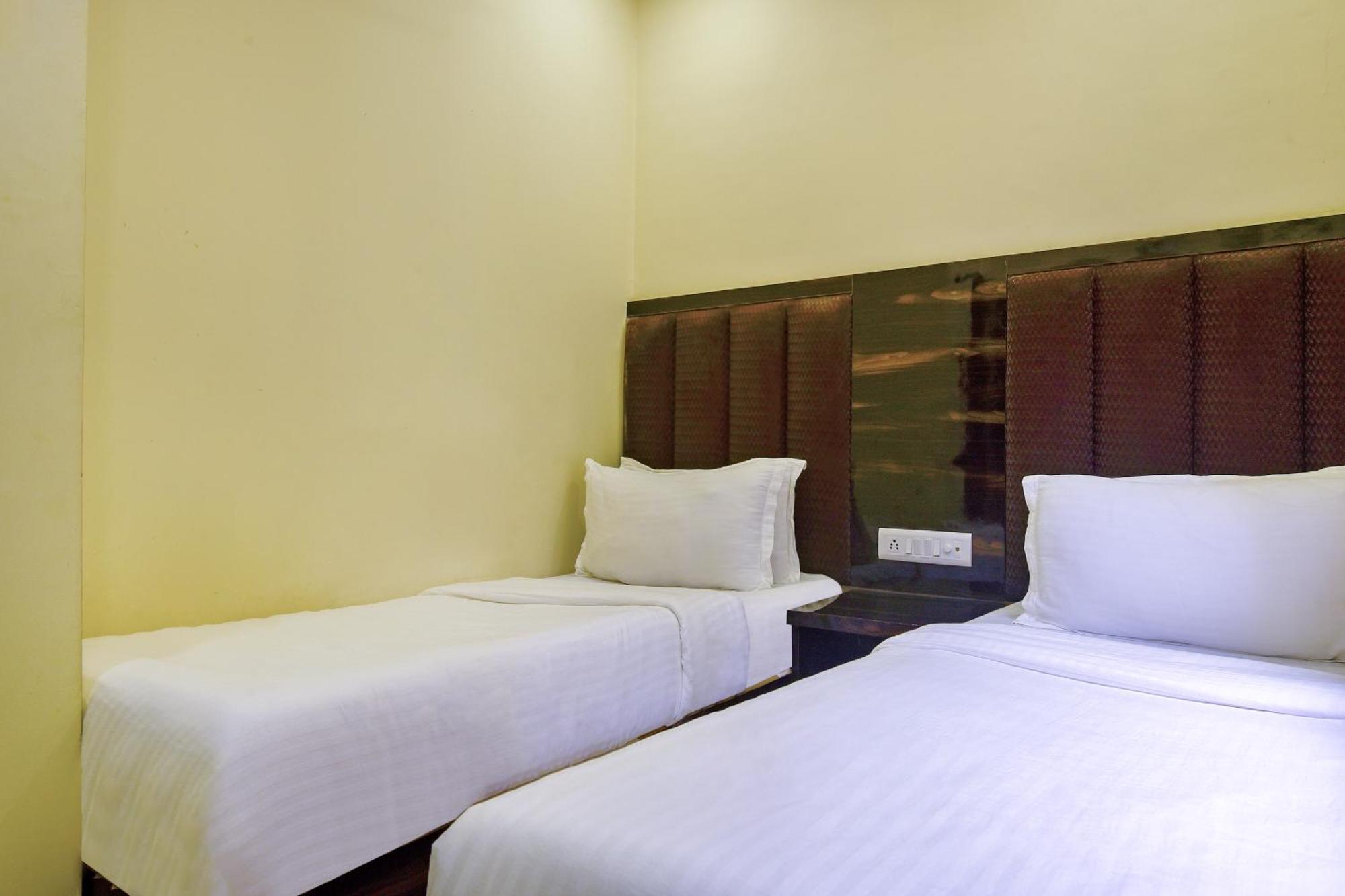Hotel Deluxe Mumbai
