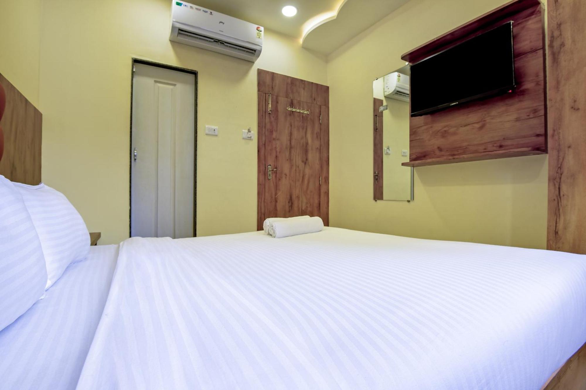 Hotel Deluxe