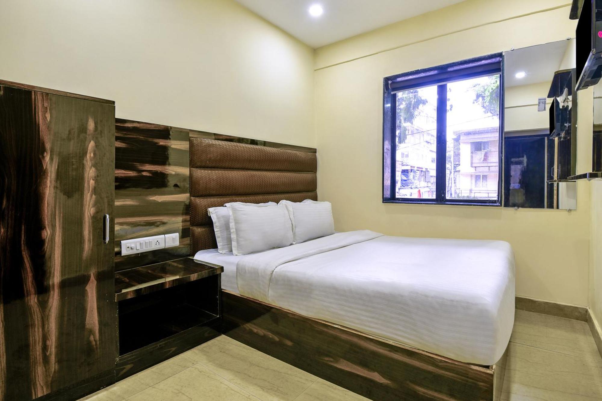 Hotel Deluxe *