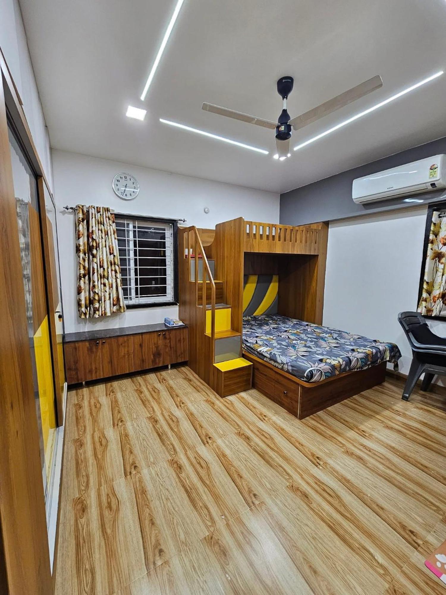 Laxmi Prabha Raheja * Mumbai