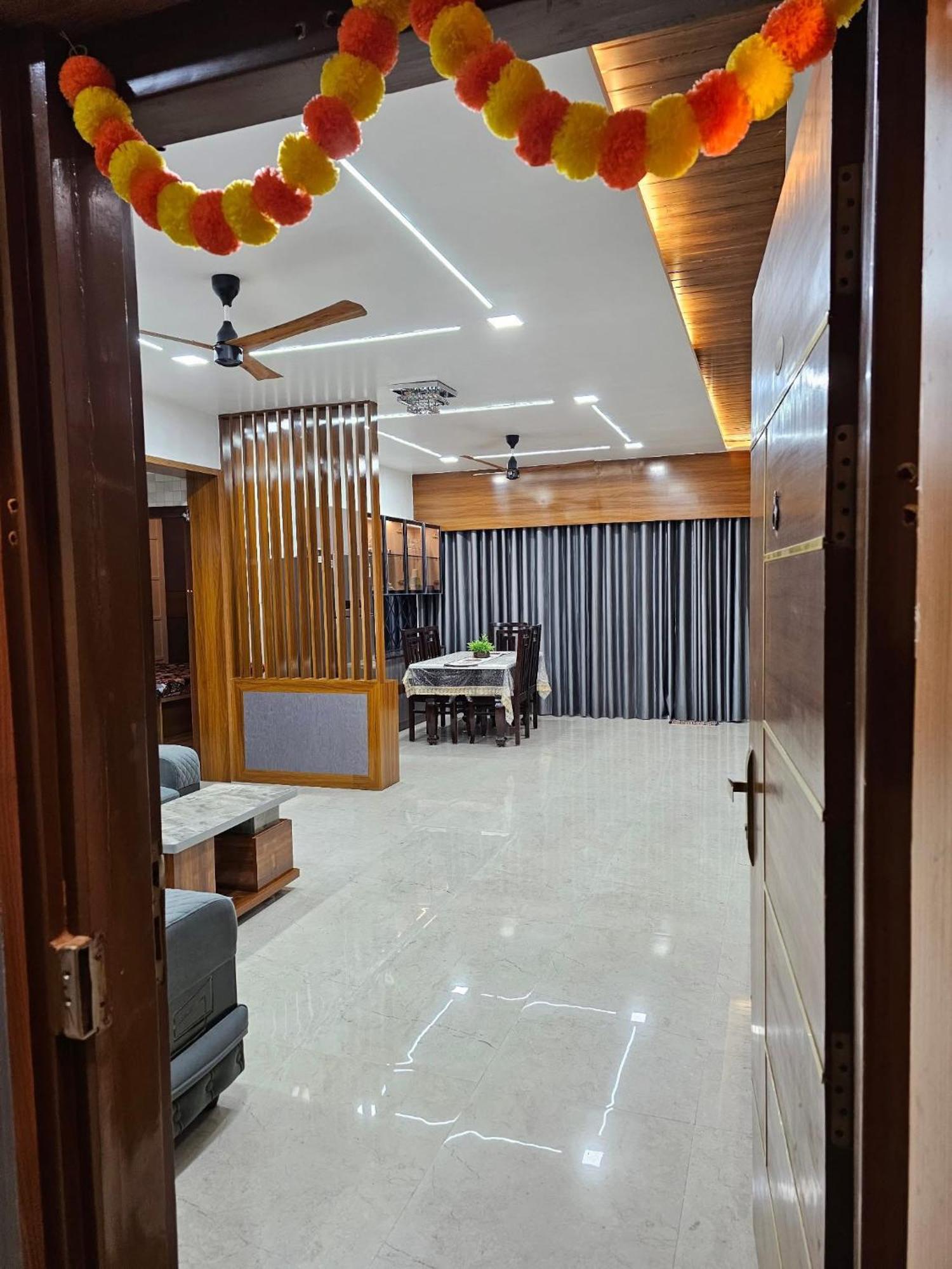 Apartment Laxmi Prabha Raheja *