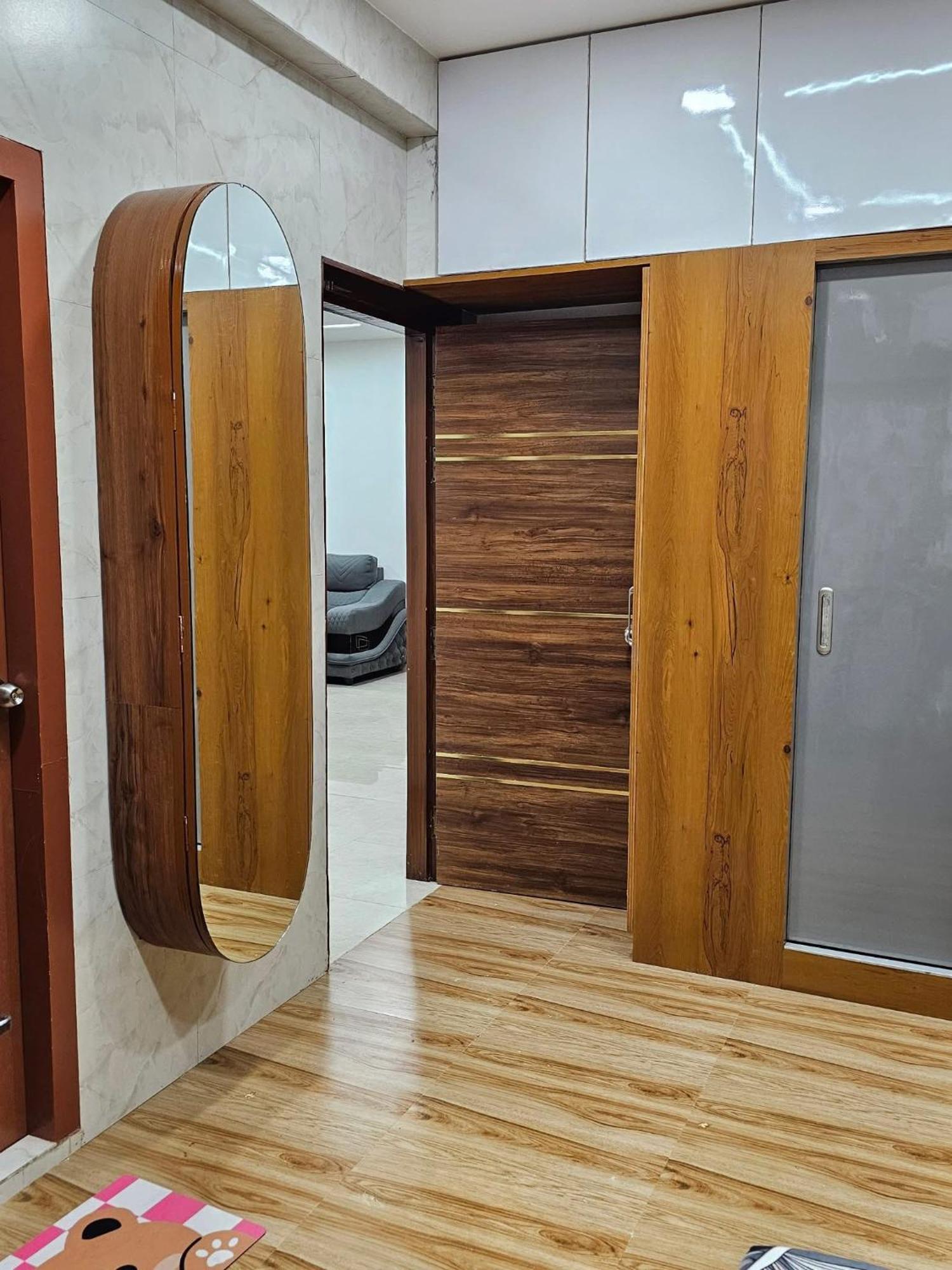 Laxmi Prabha Raheja * Mumbai