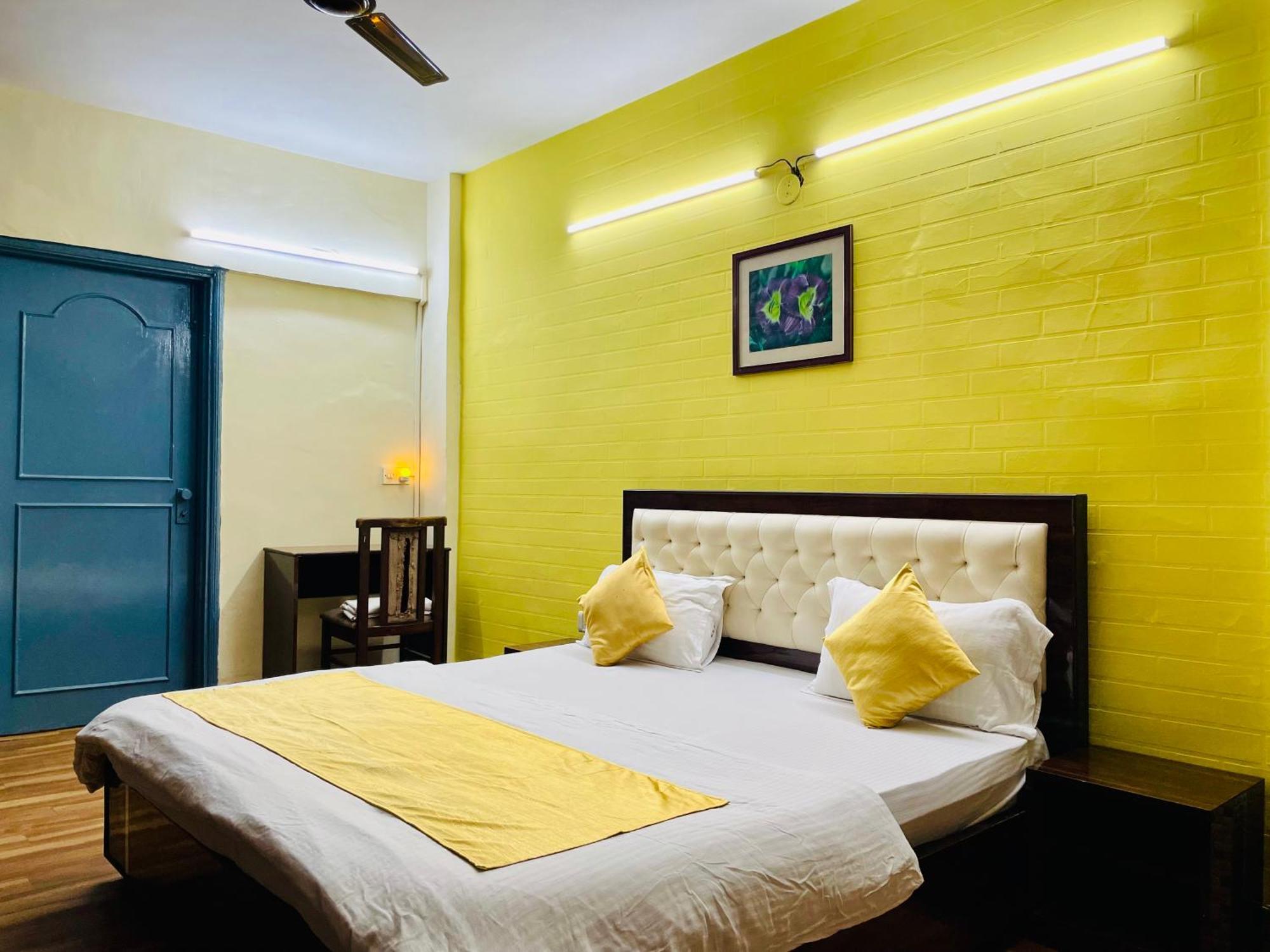 Homestay Urban And Suites, Service In Goregaon Mumbai