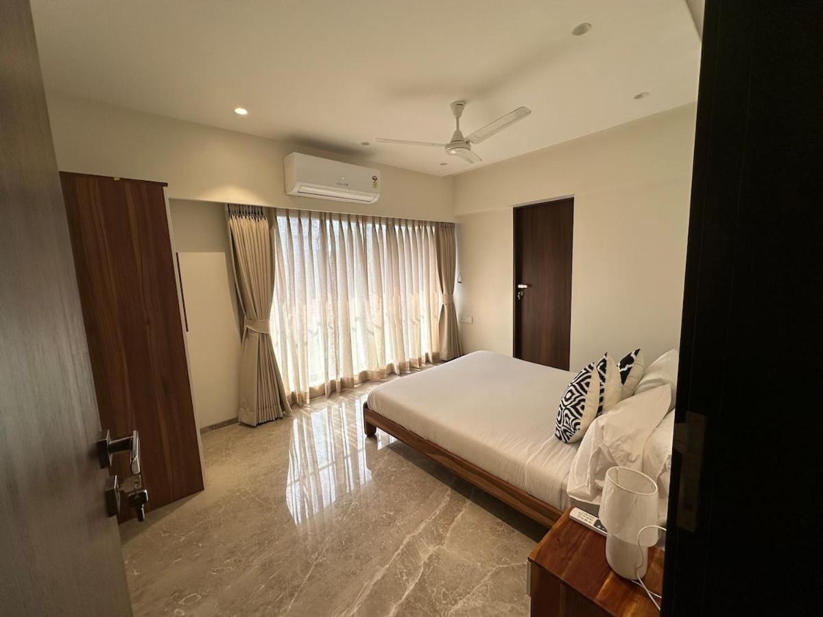 Luxurious 2 Bhk & Workspace On Juhu Tara Road *