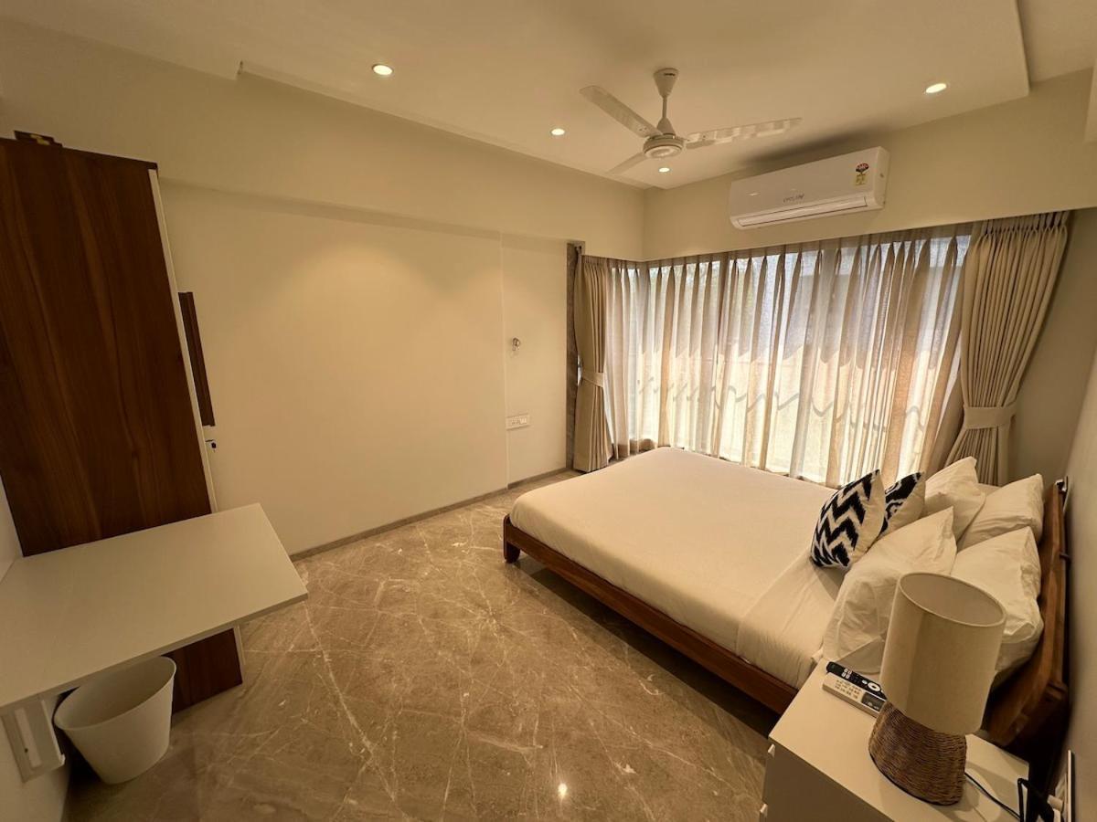 Luxurious 2 Bhk & Workspace On Juhu Tara Road * Mumbai