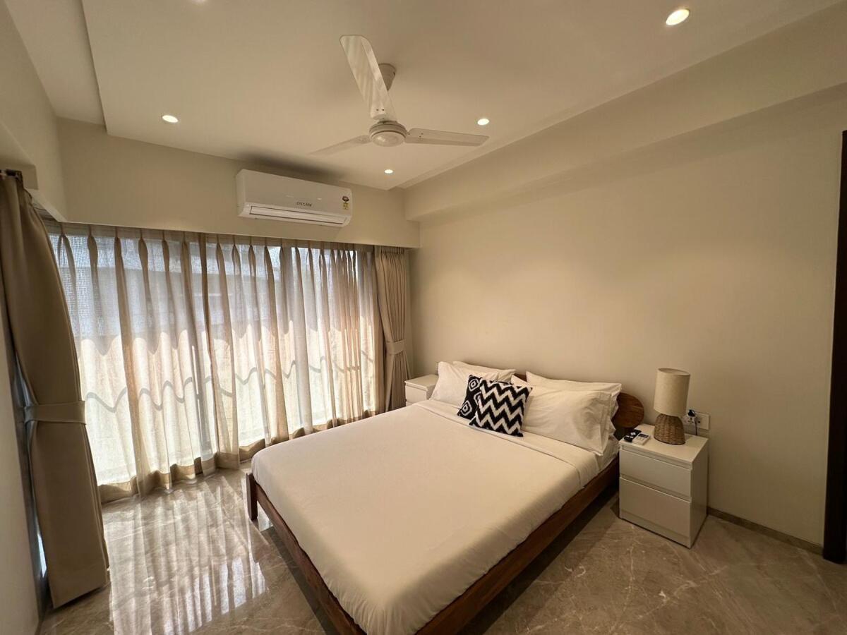 Luxurious 2 Bhk & Workspace On Juhu Tara Road Apartment *