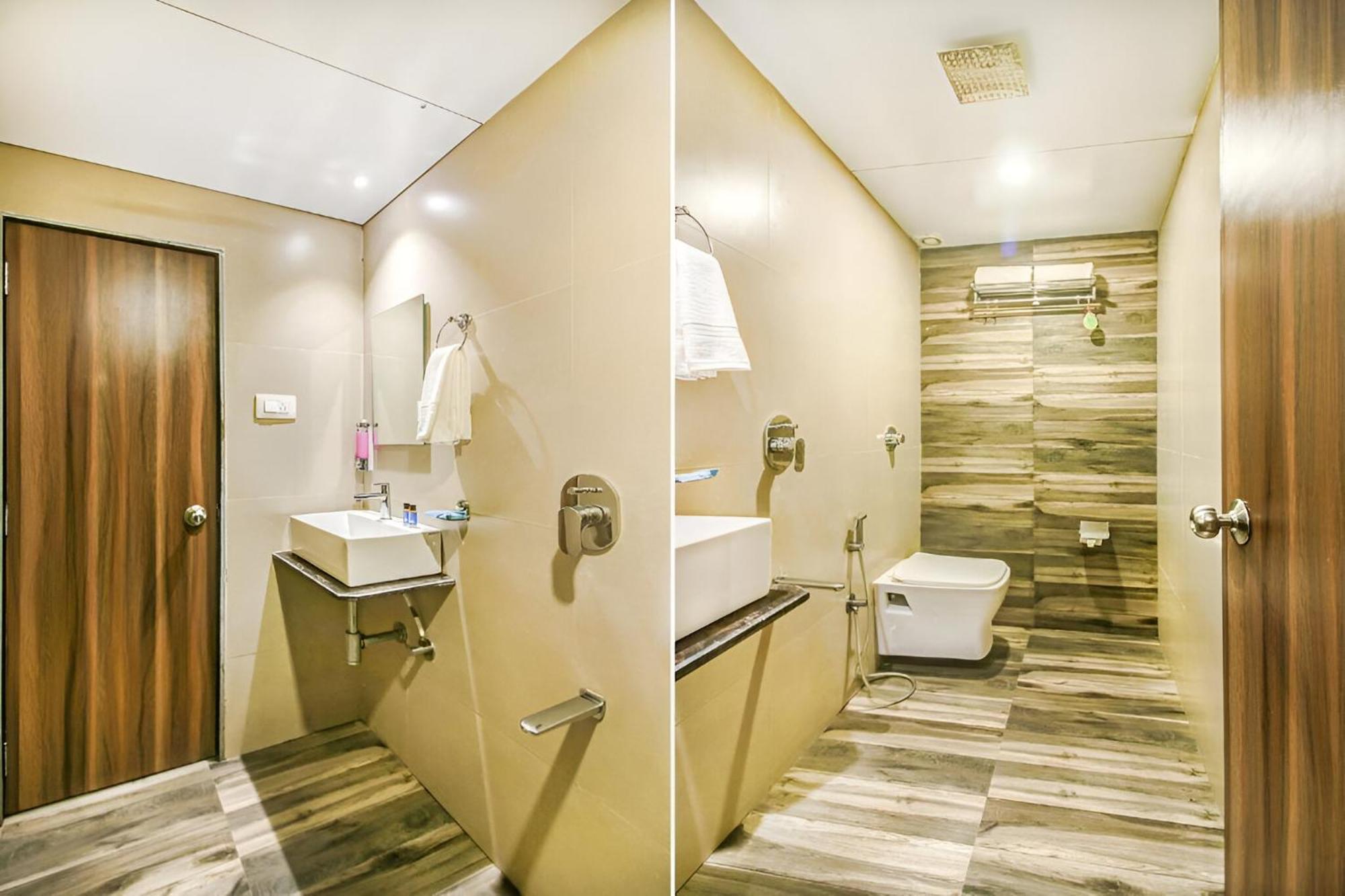Casa de hóspedes Glitz New Axis Internatinoal - Nr International Airport Bombaim