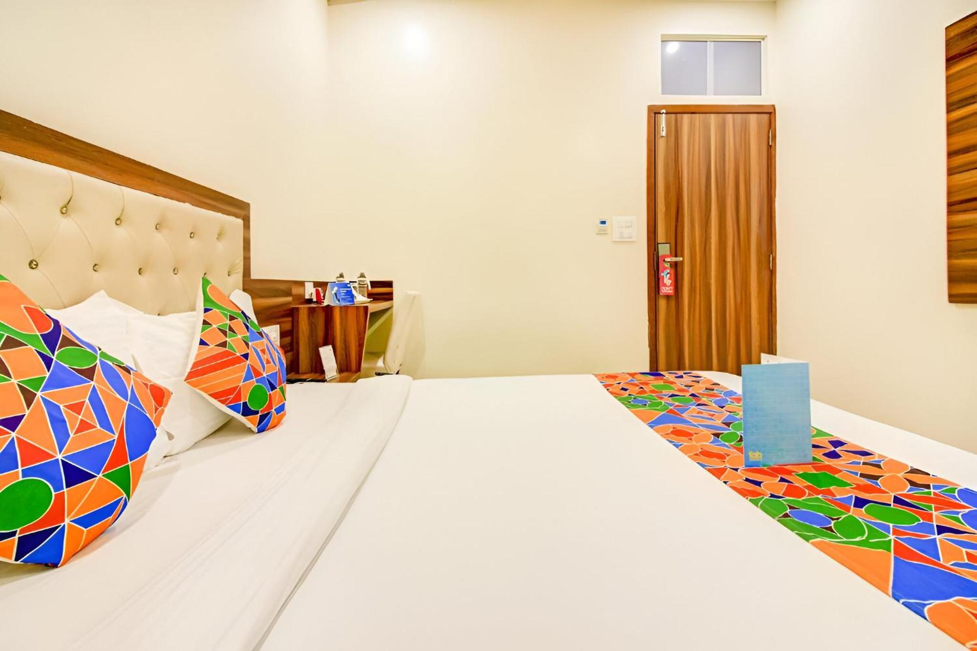 Glitz New United Nr International Airport 4* Mumbai