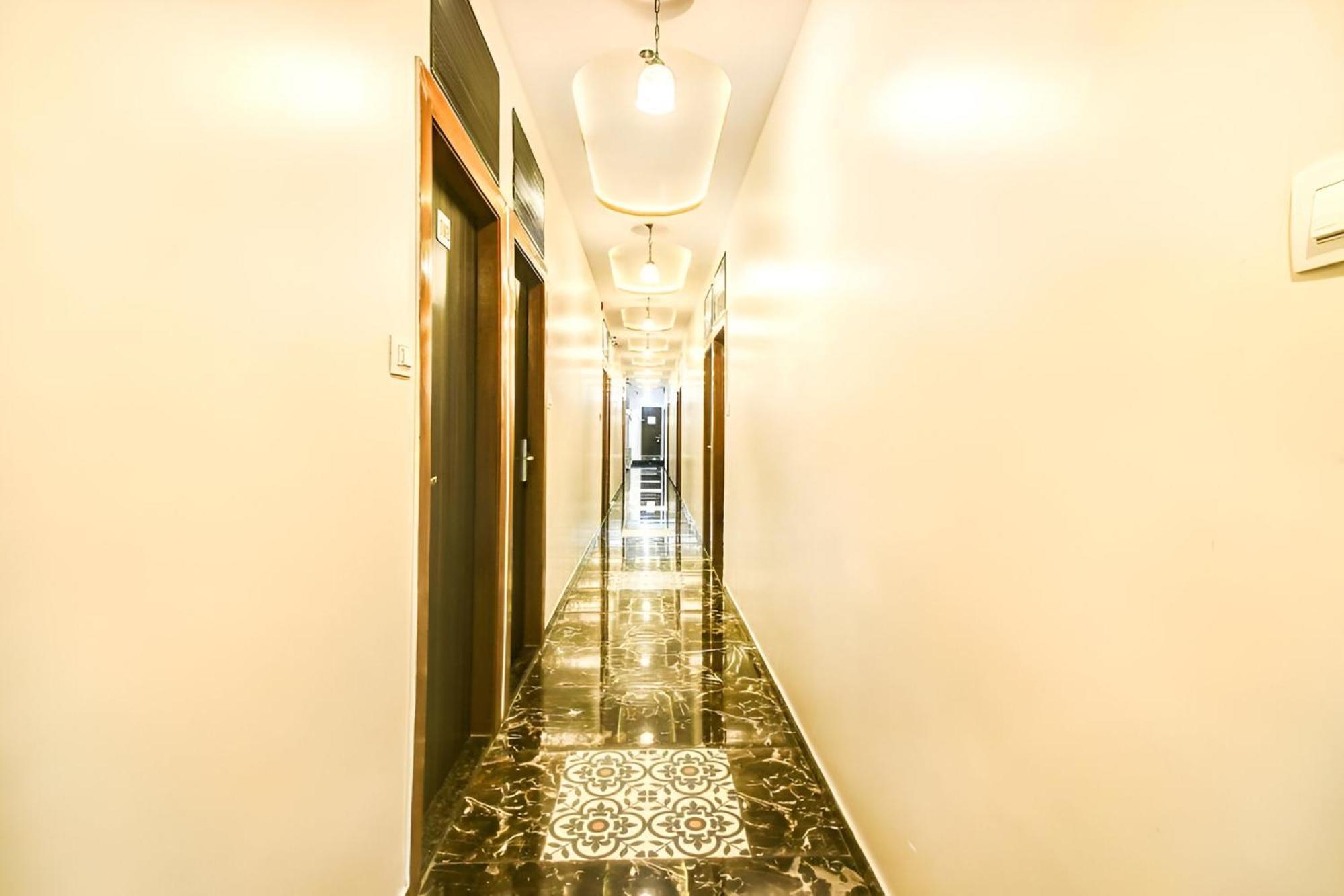 Glitz New Axis Internatinoal - Nr International Airport Casa de hóspedes Bombaim