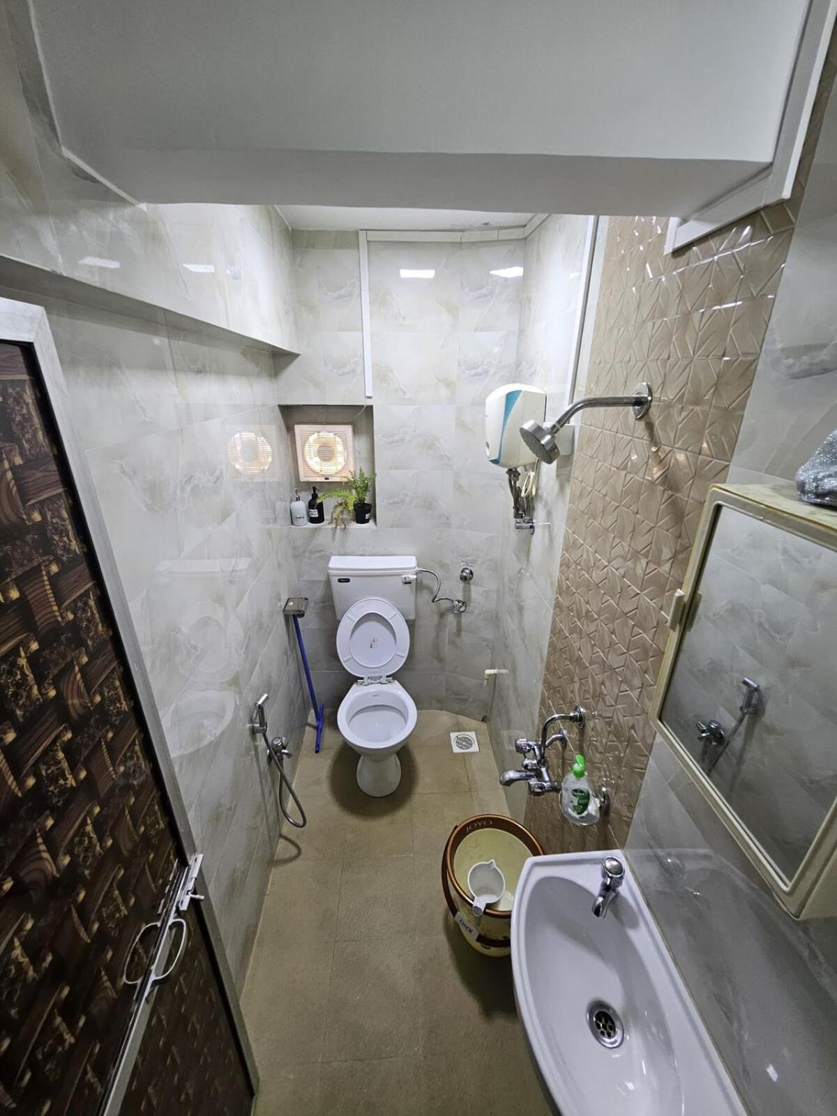 The Pali Nest A Peaceful Retreat In Pali, Bandra Apartment *