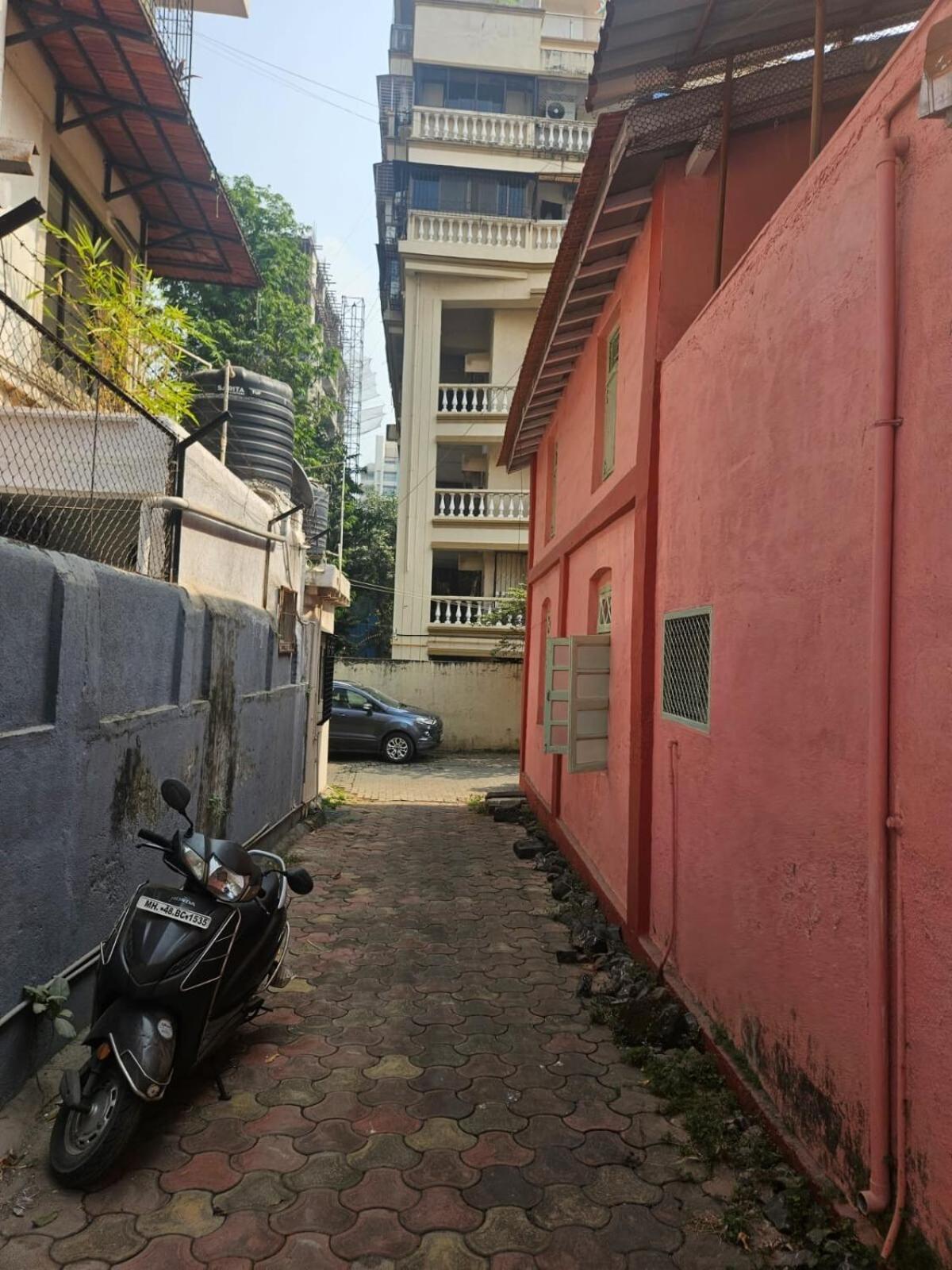 The Pali Nest A Peaceful Retreat In Pali, Bandra Bombaim