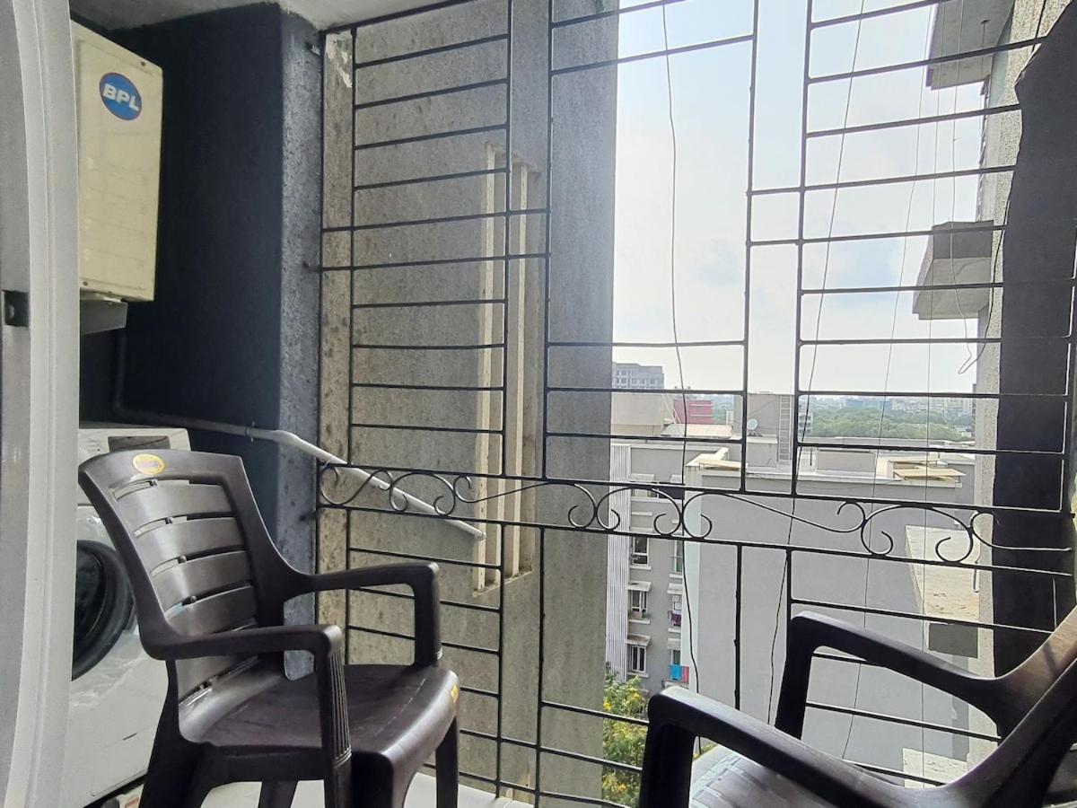 1bhk - Royale And Close By Airport Apartment
