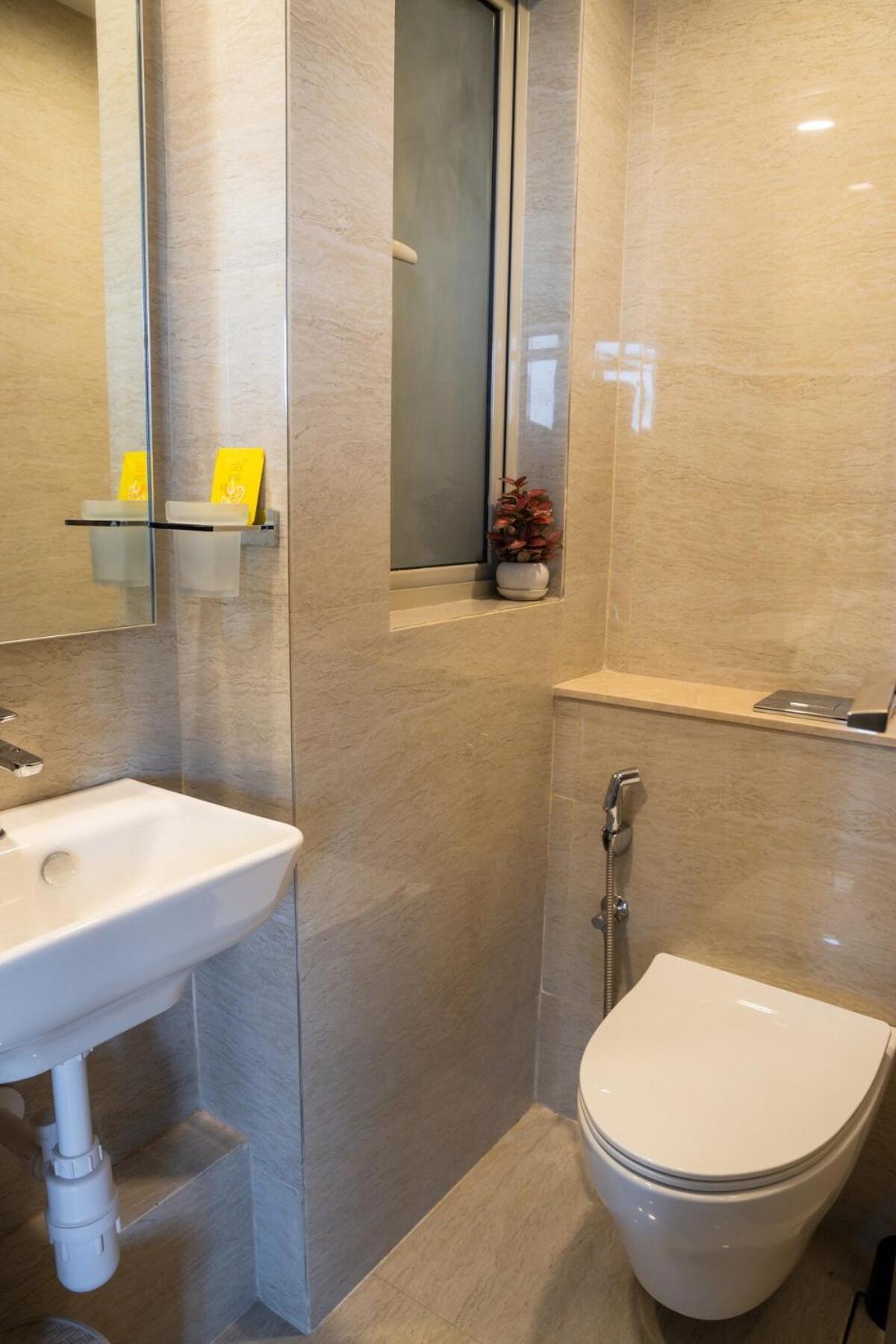 1 Bhk Comfort And Royale Flat Apartment *