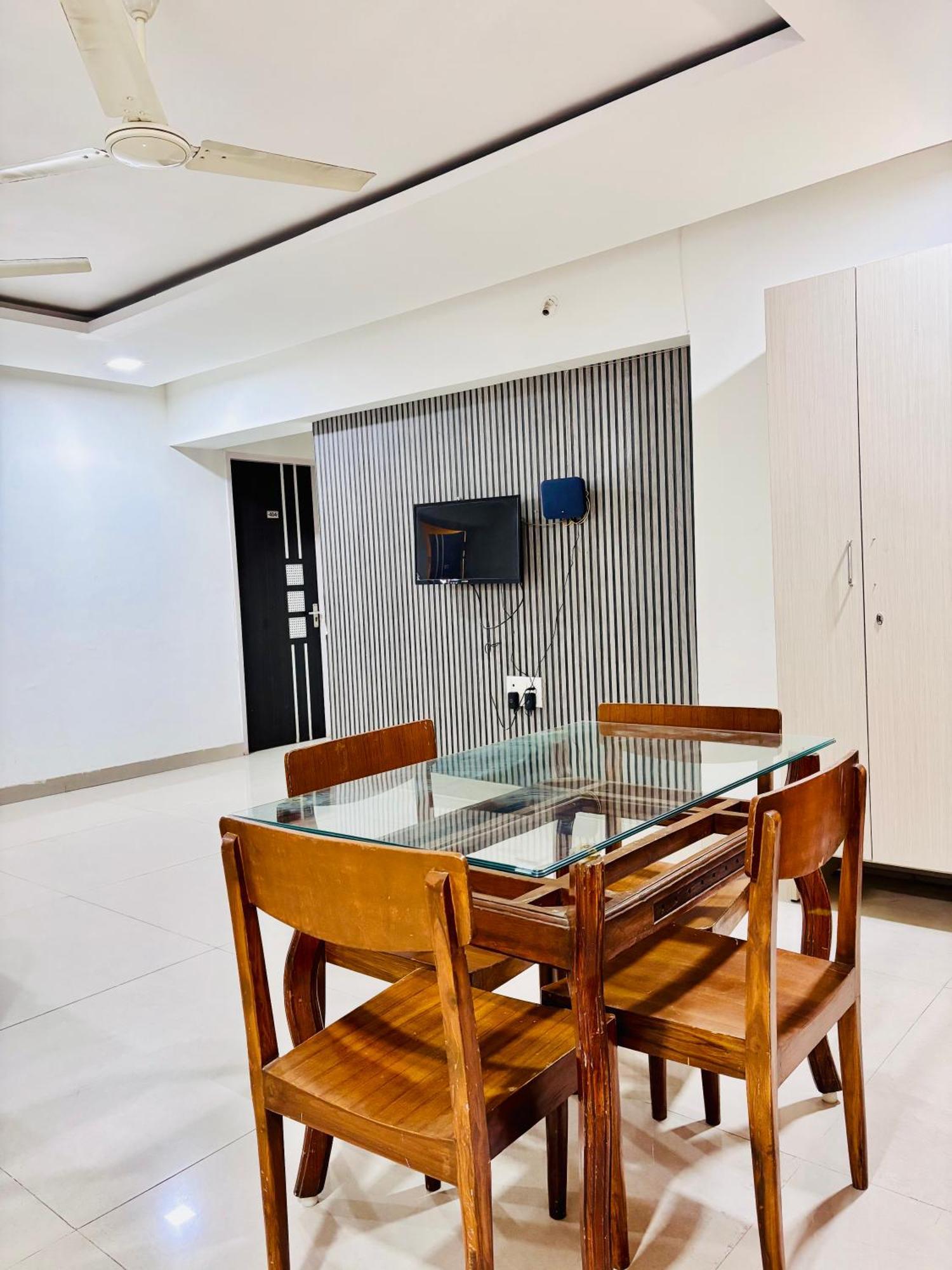 Rio House Service Malad Apartment